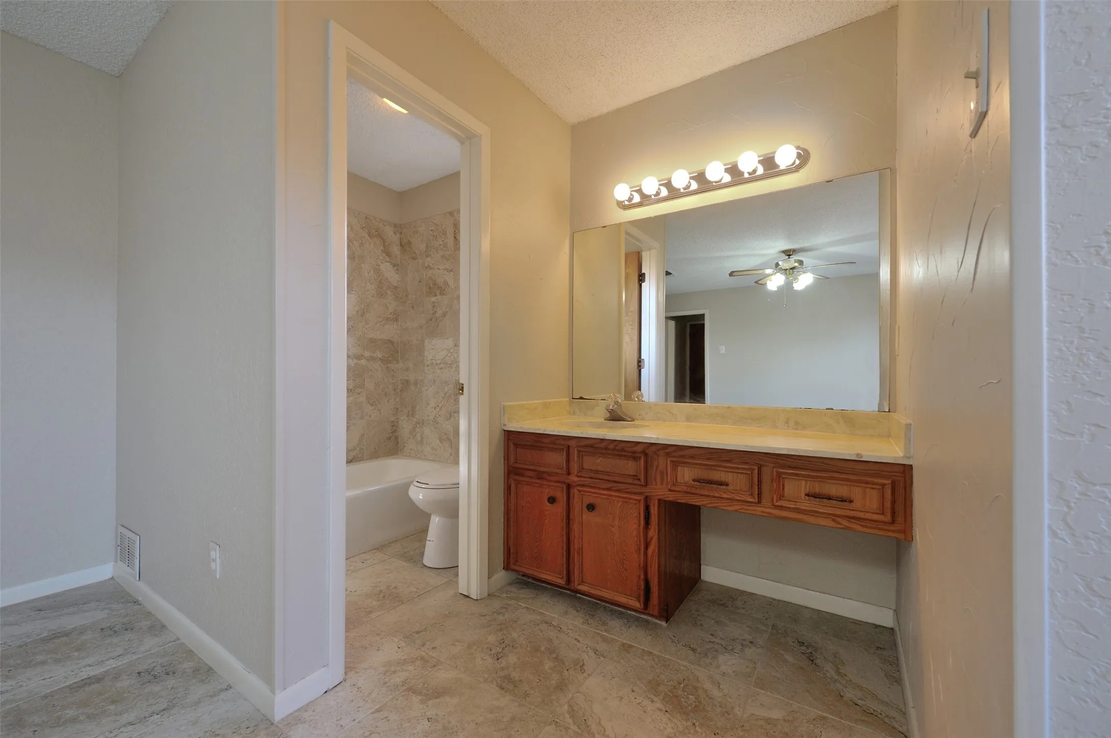 Single Family Residence For Rent in Parker County , 1209 Kay Drive, Weatherford, Texas 76086, 3 Bedroom, 2 Bathroom, 2 Garage spaces, 1,430 Sqft, built in 1980, mls#21368253, Real Estate Agent in Weatherford, Homes For Rent in Parker county, Homes For Rent in Weatherford, Realtor in Weatherford Texas, Real Estate Brokerage Independent Realty Texas, Luminita Cordes Realtor