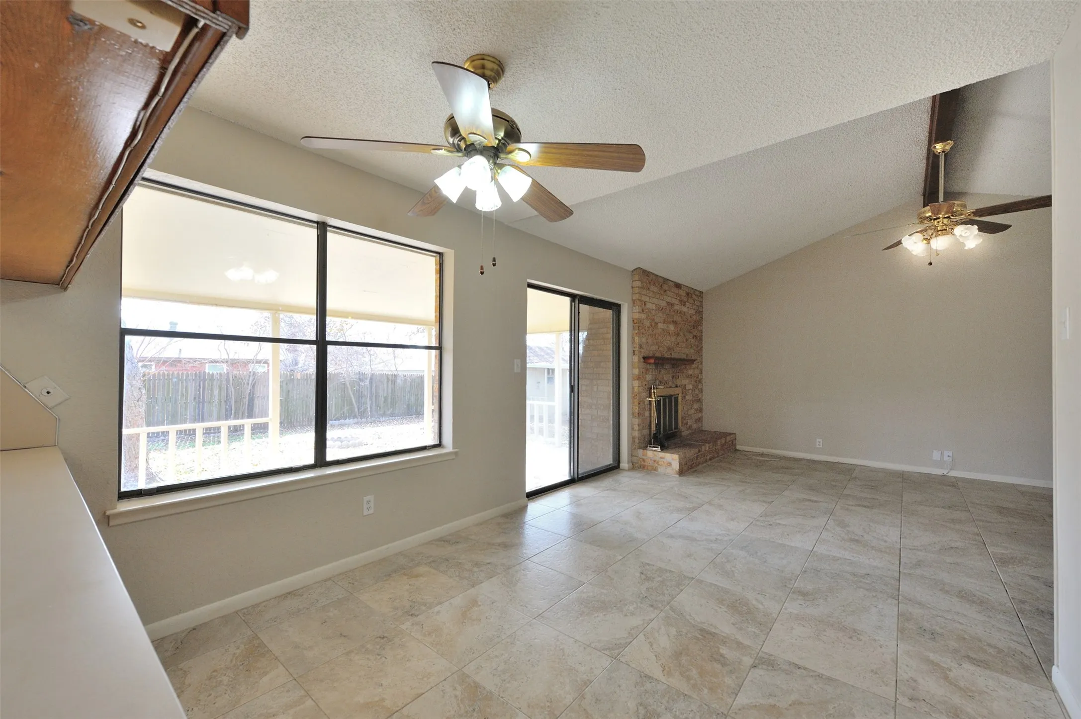 Single Family Residence For Rent in Parker County , 1209 Kay Drive, Weatherford, Texas 76086, 3 Bedroom, 2 Bathroom, 2 Garage spaces, 1,430 Sqft, built in 1980, mls#21368253, Real Estate Agent in Weatherford, Homes For Rent in Parker county, Homes For Rent in Weatherford, Realtor in Weatherford Texas, Real Estate Brokerage Independent Realty Texas, Luminita Cordes Realtor