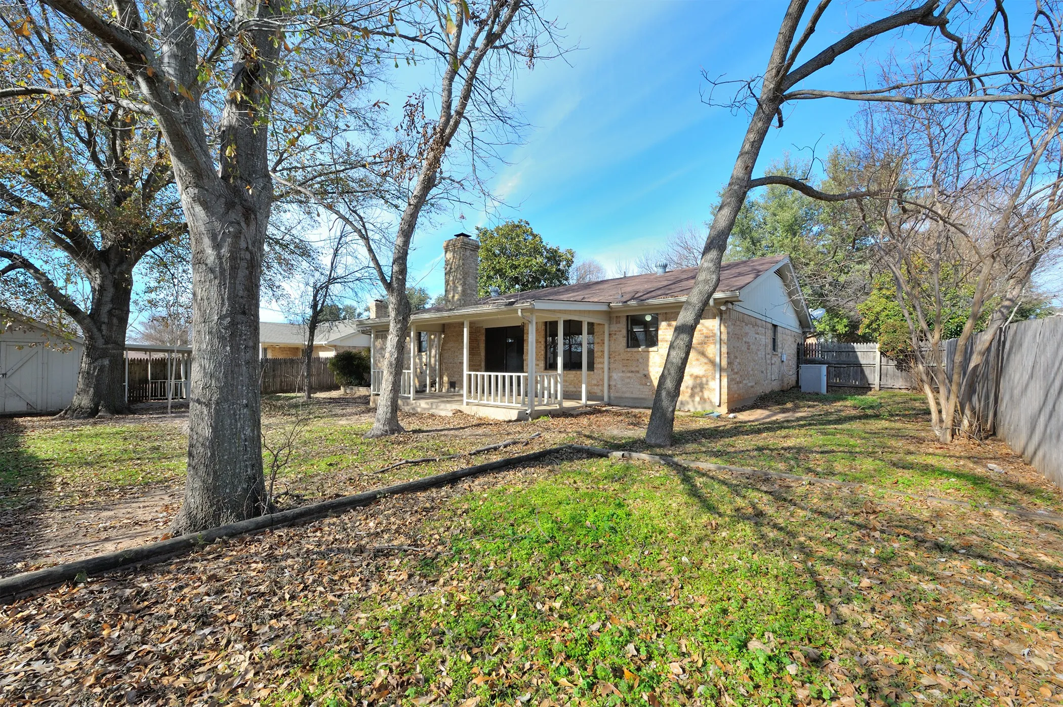 Single Family Residence For Rent in Parker County , 1209 Kay Drive, Weatherford, Texas 76086, 3 Bedroom, 2 Bathroom, 2 Garage spaces, 1,430 Sqft, built in 1980, mls#21368253, Real Estate Agent in Weatherford, Homes For Rent in Parker county, Homes For Rent in Weatherford, Realtor in Weatherford Texas, Real Estate Brokerage Independent Realty Texas, Luminita Cordes Realtor