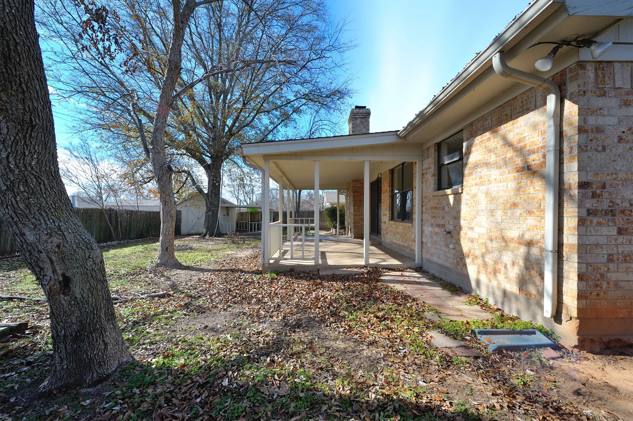 Single Family Residence For Rent in Parker County , 1209 Kay Drive, Weatherford, Texas 76086, 3 Bedroom, 2 Bathroom, 2 Garage spaces, 1,430 Sqft, built in 1980, mls#21368253, Real Estate Agent in Weatherford, Homes For Rent in Parker county, Homes For Rent in Weatherford, Realtor in Weatherford Texas, Real Estate Brokerage Independent Realty Texas, Luminita Cordes Realtor