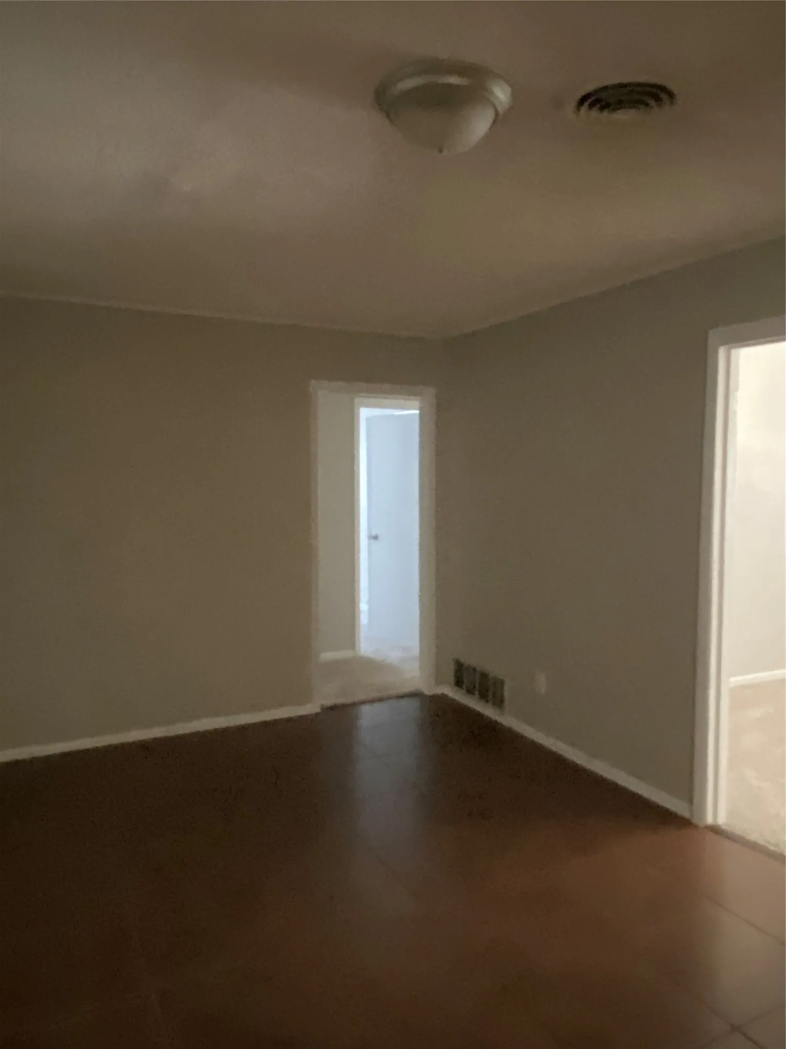 Single Family Residence For Rent in Dallas County , 5616 Glen Forest Lane, Dallas, Texas 75241, 3 Bedroom, 2 Bathroom, 2 Garage spaces, 1,949 Sqft, built in 1960, mls#21368254, Real Estate Agent in Dallas, Homes For Rent in Dallas county, Homes For Rent in Dallas, Realtor in Dallas Texas, Real Estate Brokerage Independent Realty Texas, Luminita Cordes Realtor