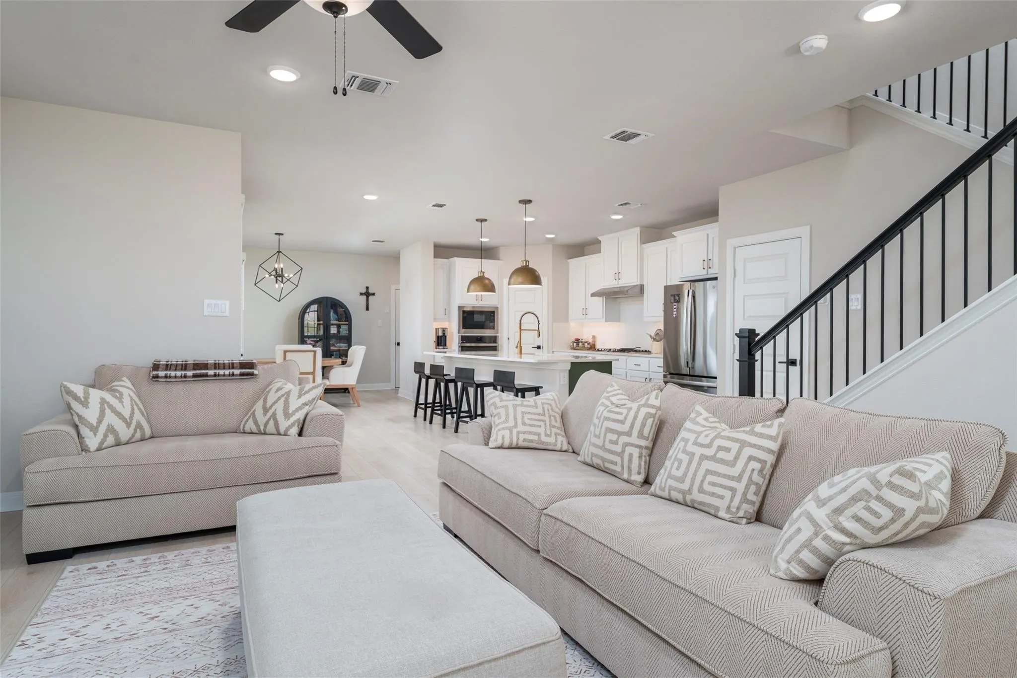 Single Family Residence For Rent in Tarrant County , 905 Carnation Drive, Crowley, Texas 76036, 3 Bedroom, 3 Bathroom, 2 Garage spaces, 1,904 Sqft, built in 2025, mls#21368087, Real Estate Agent in Crowley, Homes For Rent in Tarrant county, Homes For Rent in Crowley, Realtor in Crowley Texas, Real Estate Brokerage Independent Realty Texas, Luminita Cordes Realtor