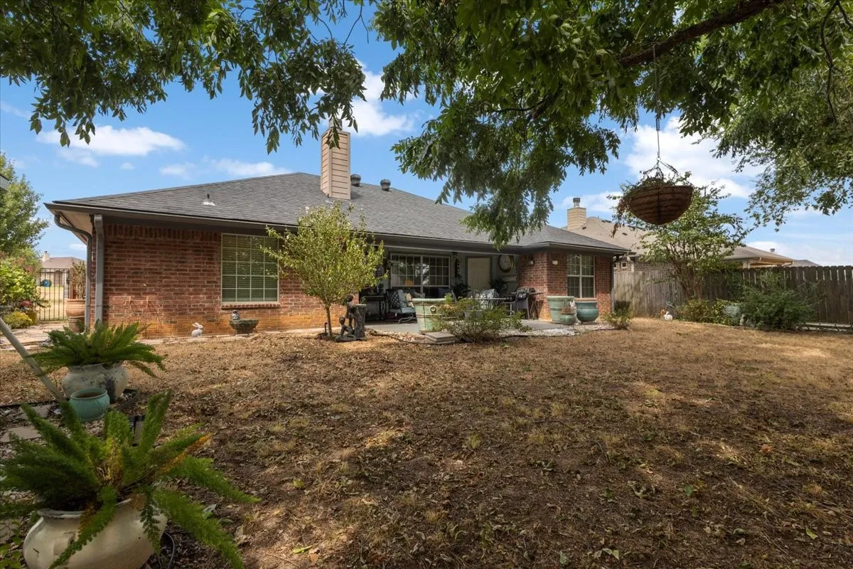 Single Family Residence For Sale in Henderson County , 107 N Collin Drive, Chandler, Texas 75758, 3 Bedroom, 2 Bathroom, 2 Garage spaces, 1,476 Sqft, built in 2005, mls#21368100, Real Estate Agent in Chandler, Homes For Sale in Henderson county, Homes For Sale in Chandler, Realtor in Chandler Texas, Real Estate Brokerage Independent Realty Texas, Luminita Cordes Realtor