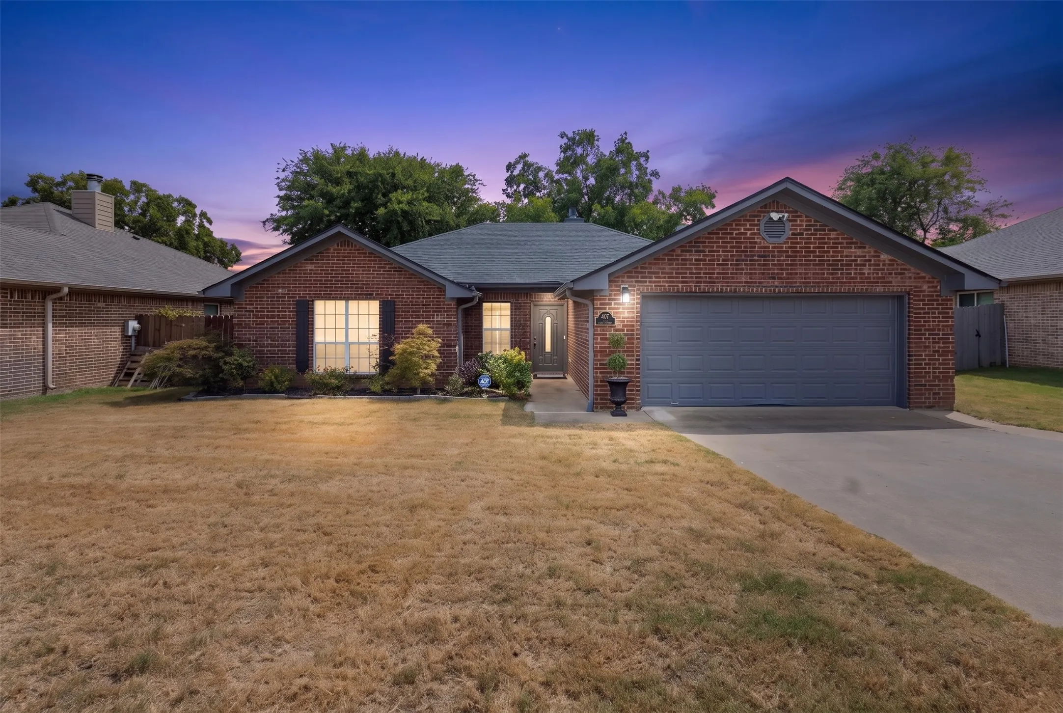 Single Family Residence For Sale in Henderson County , 107 N Collin Drive, Chandler, Texas 75758, 3 Bedroom, 2 Bathroom, 2 Garage spaces, 1,476 Sqft, built in 2005, mls#21368100, Real Estate Agent in Chandler, Homes For Sale in Henderson county, Homes For Sale in Chandler, Realtor in Chandler Texas, Real Estate Brokerage Independent Realty Texas, Luminita Cordes Realtor