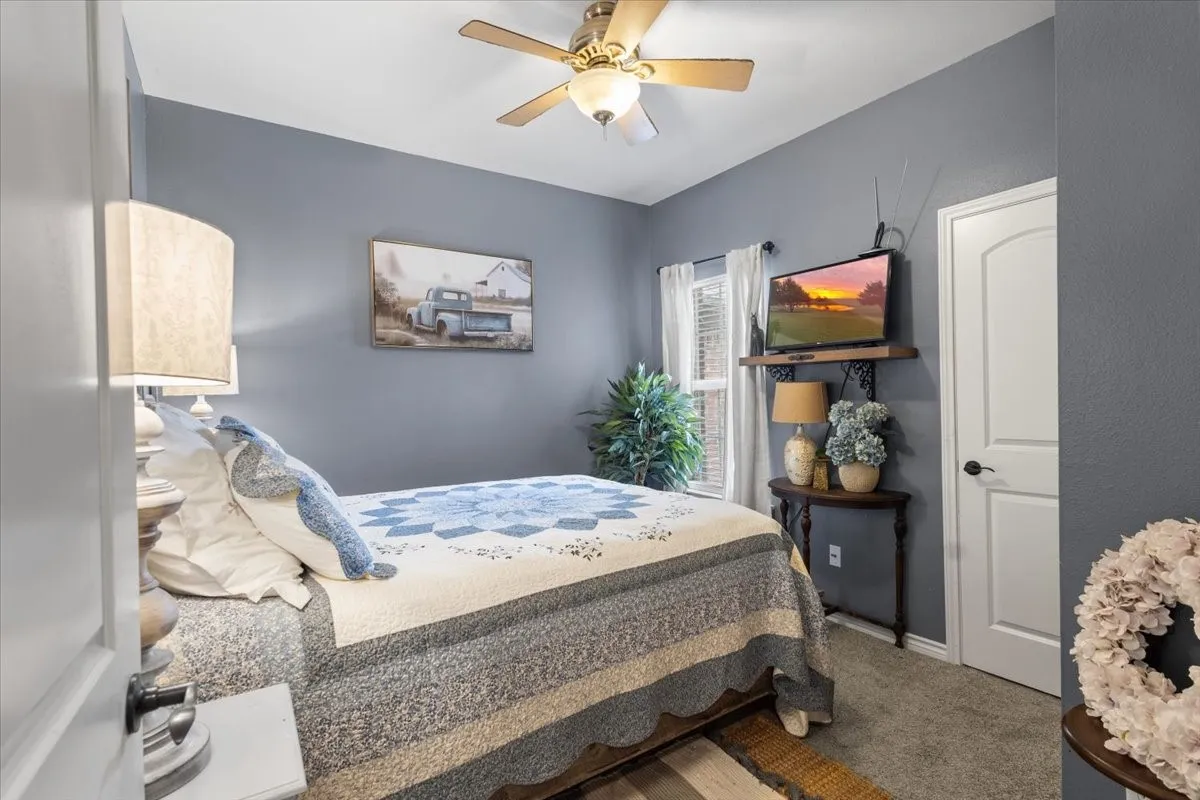 Single Family Residence For Sale in Henderson County , 107 N Collin Drive, Chandler, Texas 75758, 3 Bedroom, 2 Bathroom, 2 Garage spaces, 1,476 Sqft, built in 2005, mls#21368100, Real Estate Agent in Chandler, Homes For Sale in Henderson county, Homes For Sale in Chandler, Realtor in Chandler Texas, Real Estate Brokerage Independent Realty Texas, Luminita Cordes Realtor