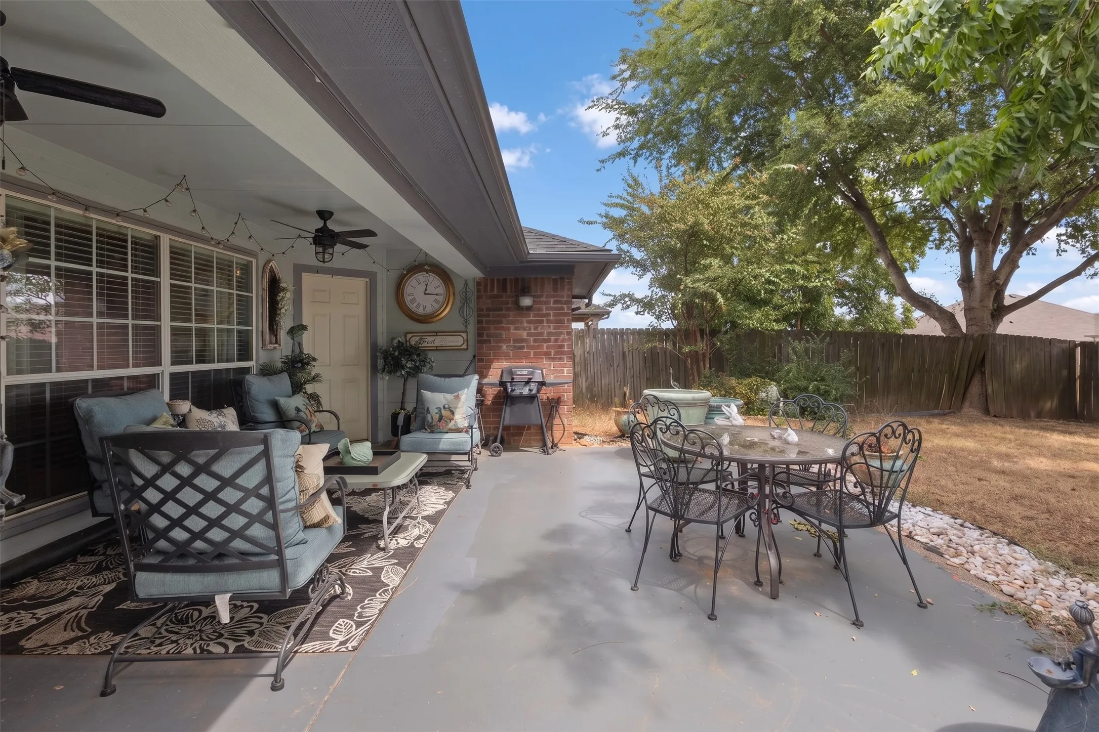 Single Family Residence For Sale in Henderson County , 107 N Collin Drive, Chandler, Texas 75758, 3 Bedroom, 2 Bathroom, 2 Garage spaces, 1,476 Sqft, built in 2005, mls#21368100, Real Estate Agent in Chandler, Homes For Sale in Henderson county, Homes For Sale in Chandler, Realtor in Chandler Texas, Real Estate Brokerage Independent Realty Texas, Luminita Cordes Realtor