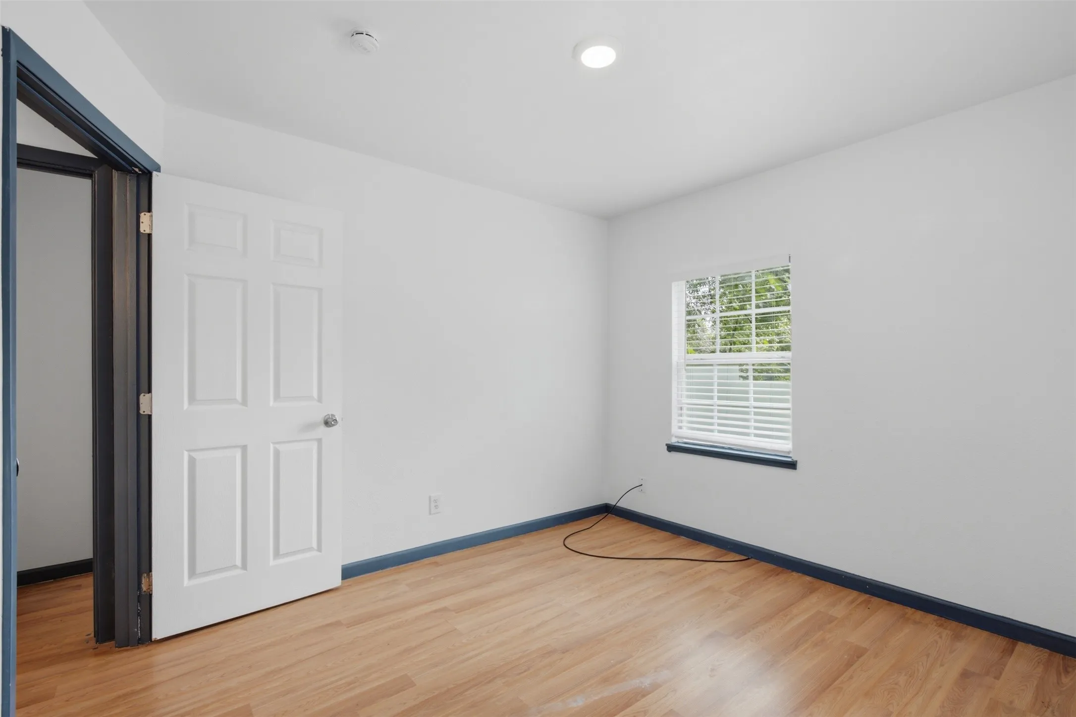 Single Family Residence For Rent in Grayson County , 620 E Sears Street, Denison, Texas 75021, 2 Bedroom, 1 Bathroom, Garage spaces, 980 Sqft, built in 1940, mls#21368271, Real Estate Agent in Denison, Homes For Rent in Grayson county, Homes For Rent in Denison, Realtor in Denison Texas, Real Estate Brokerage Independent Realty Texas, Luminita Cordes Realtor