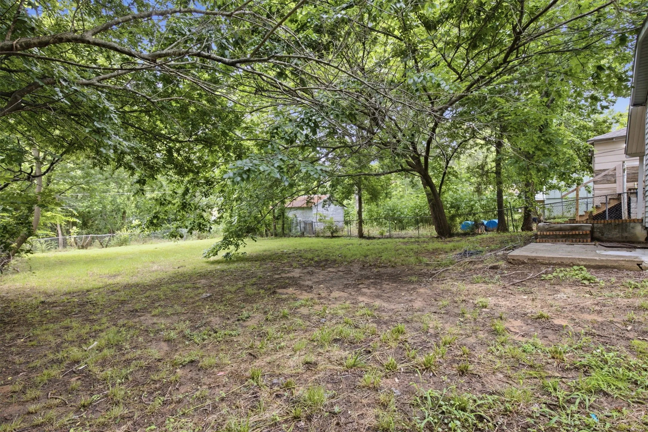 Single Family Residence For Rent in Grayson County , 620 E Sears Street, Denison, Texas 75021, 2 Bedroom, 1 Bathroom, Garage spaces, 980 Sqft, built in 1940, mls#21368271, Real Estate Agent in Denison, Homes For Rent in Grayson county, Homes For Rent in Denison, Realtor in Denison Texas, Real Estate Brokerage Independent Realty Texas, Luminita Cordes Realtor