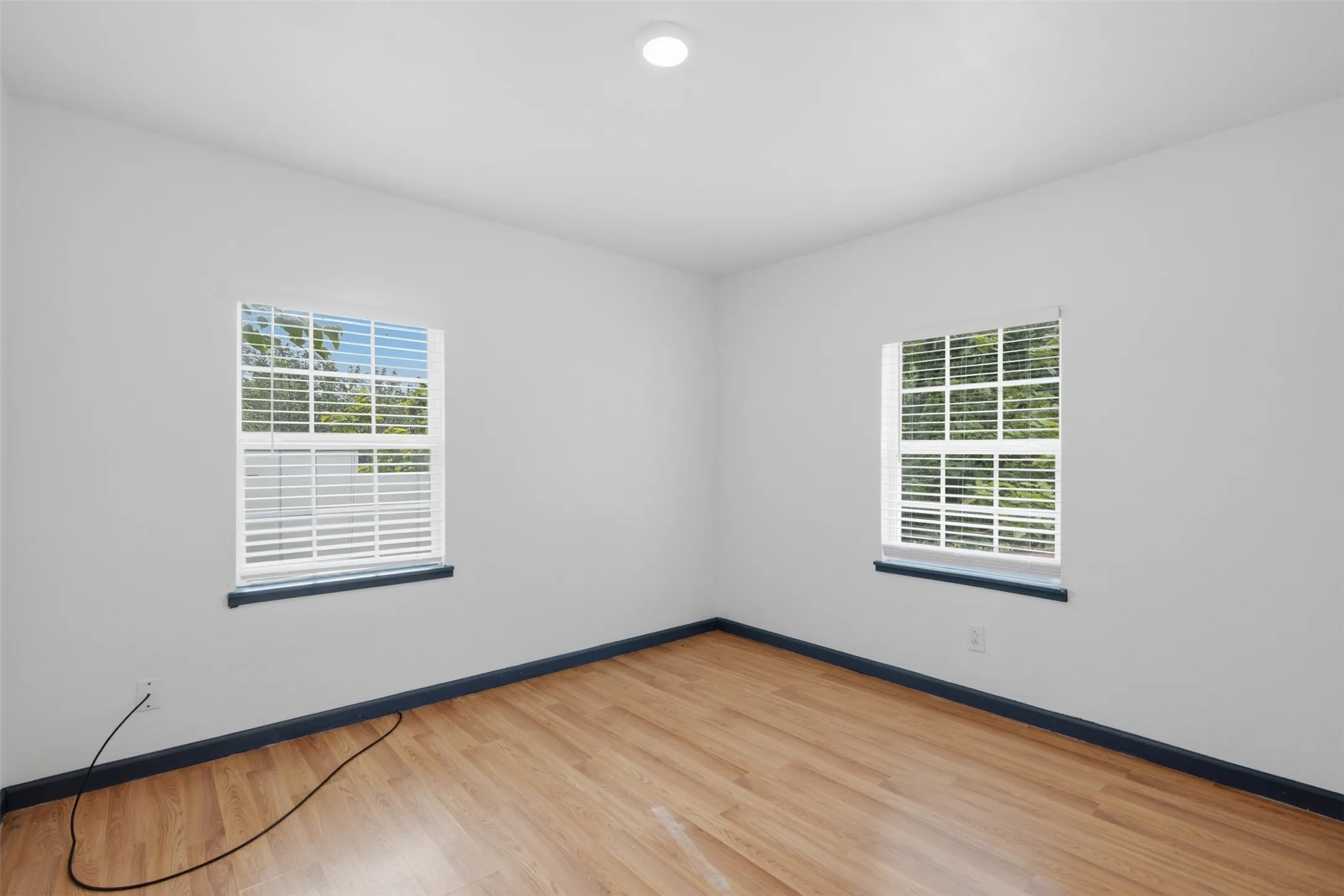 Single Family Residence For Rent in Grayson County , 620 E Sears Street, Denison, Texas 75021, 2 Bedroom, 1 Bathroom, Garage spaces, 980 Sqft, built in 1940, mls#21368271, Real Estate Agent in Denison, Homes For Rent in Grayson county, Homes For Rent in Denison, Realtor in Denison Texas, Real Estate Brokerage Independent Realty Texas, Luminita Cordes Realtor