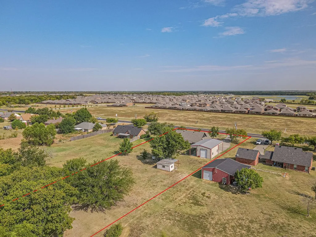 Single Family Residence For Sale in Hunt County , 5497 Fm 6, Josephine, Texas 75135, 4 Bedroom, 2 Bathroom, 2 Garage spaces, 2,067 Sqft, built in 2003, mls#21350521, Real Estate Agent in Josephine, Homes For Sale in Hunt county, Homes For Sale in Josephine, Realtor in Josephine Texas, Real Estate Brokerage Independent Realty Texas, Luminita Cordes Realtor