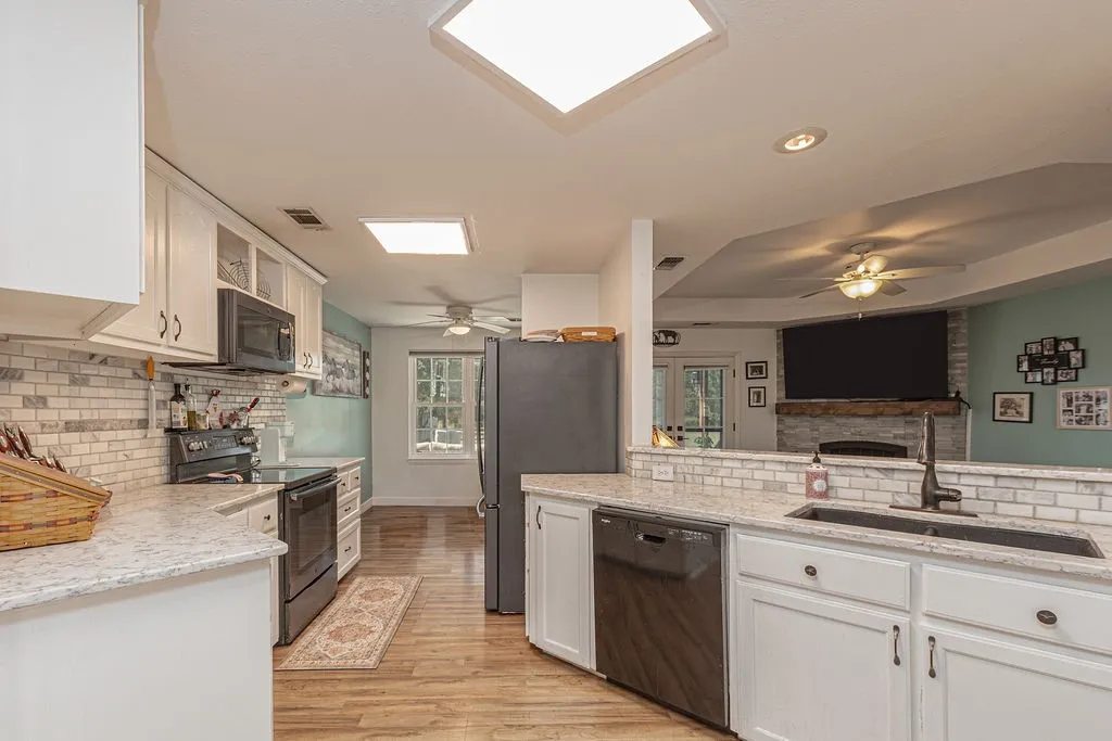 Single Family Residence For Sale in Hunt County , 5497 Fm 6, Josephine, Texas 75135, 4 Bedroom, 2 Bathroom, 2 Garage spaces, 2,067 Sqft, built in 2003, mls#21350521, Real Estate Agent in Josephine, Homes For Sale in Hunt county, Homes For Sale in Josephine, Realtor in Josephine Texas, Real Estate Brokerage Independent Realty Texas, Luminita Cordes Realtor