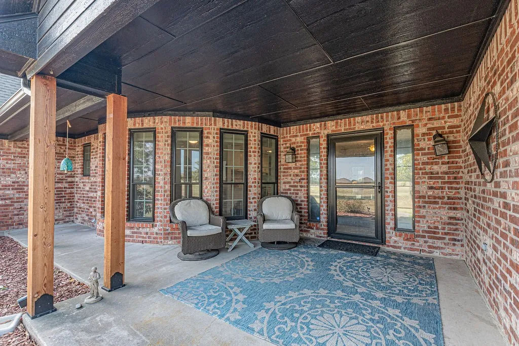 Single Family Residence For Sale in Hunt County , 5497 Fm 6, Josephine, Texas 75135, 4 Bedroom, 2 Bathroom, 2 Garage spaces, 2,067 Sqft, built in 2003, mls#21350521, Real Estate Agent in Josephine, Homes For Sale in Hunt county, Homes For Sale in Josephine, Realtor in Josephine Texas, Real Estate Brokerage Independent Realty Texas, Luminita Cordes Realtor