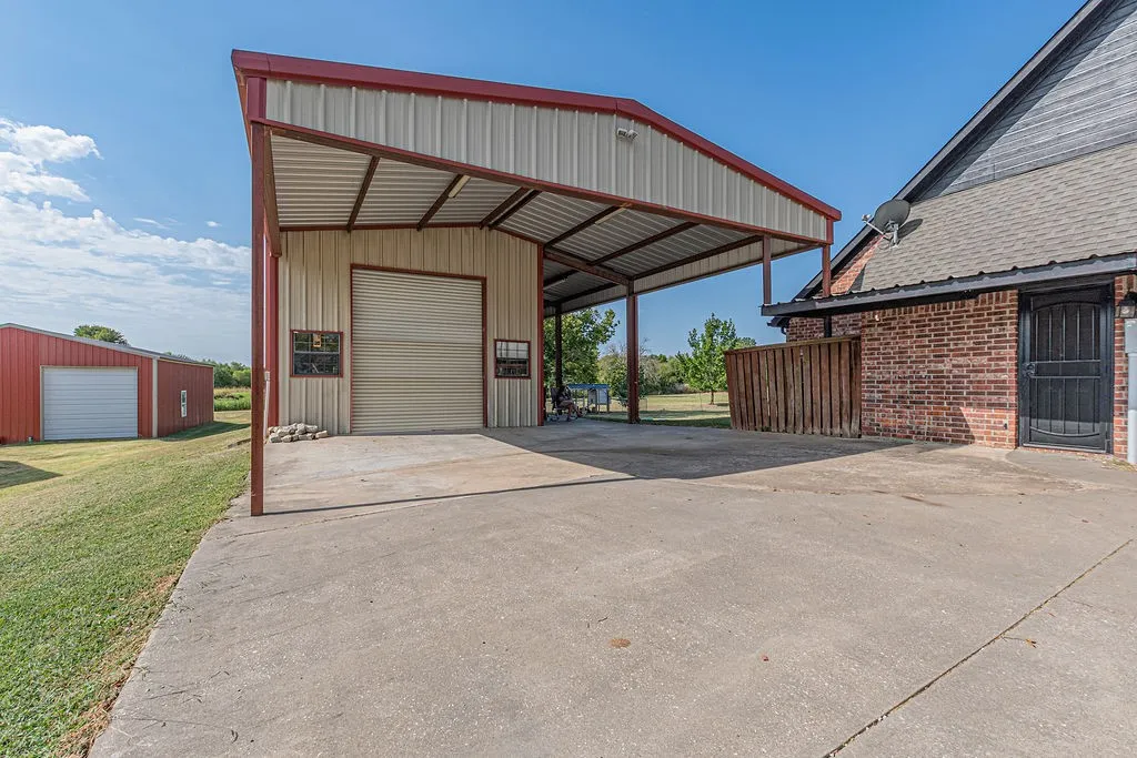 Single Family Residence For Sale in Hunt County , 5497 Fm 6, Josephine, Texas 75135, 4 Bedroom, 2 Bathroom, 2 Garage spaces, 2,067 Sqft, built in 2003, mls#21350521, Real Estate Agent in Josephine, Homes For Sale in Hunt county, Homes For Sale in Josephine, Realtor in Josephine Texas, Real Estate Brokerage Independent Realty Texas, Luminita Cordes Realtor