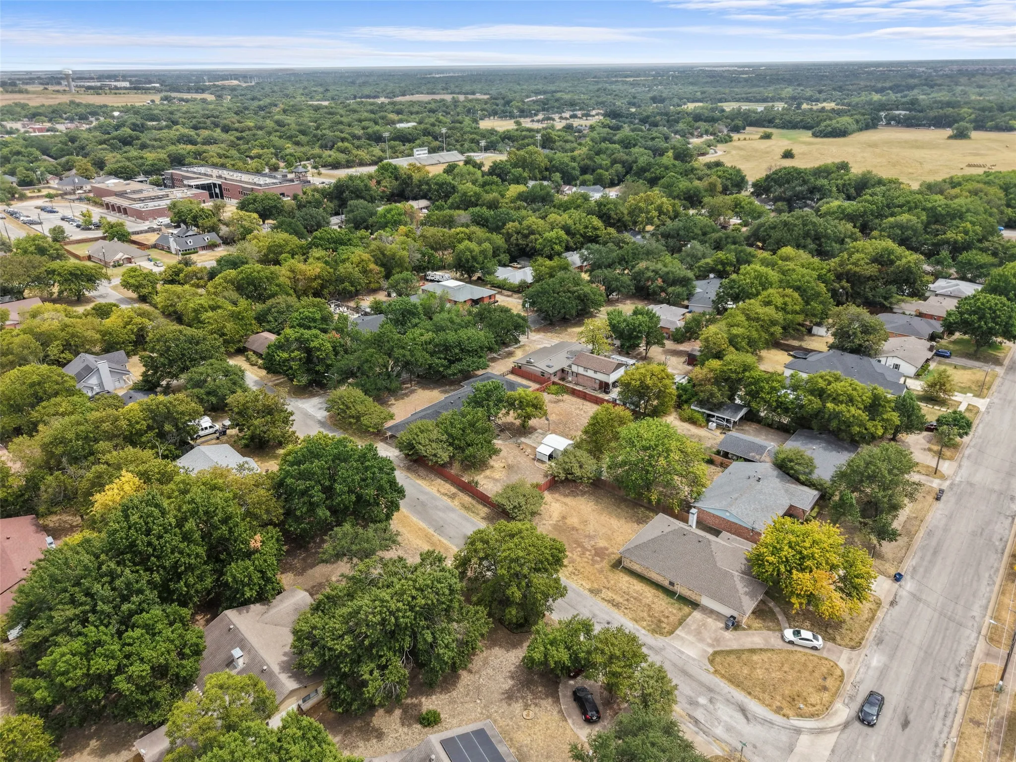 Single Family Residence For Sale in Dallas County , 223 N Crest Street, Lancaster, Texas 75146, 3 Bedroom, 2 Bathroom, 2 Garage spaces, 2,649 Sqft, built in 1954, mls#21367816, Real Estate Agent in Lancaster, Homes For Sale in Dallas county, Homes For Sale in Lancaster, Realtor in Lancaster Texas, Real Estate Brokerage Independent Realty Texas, Luminita Cordes Realtor