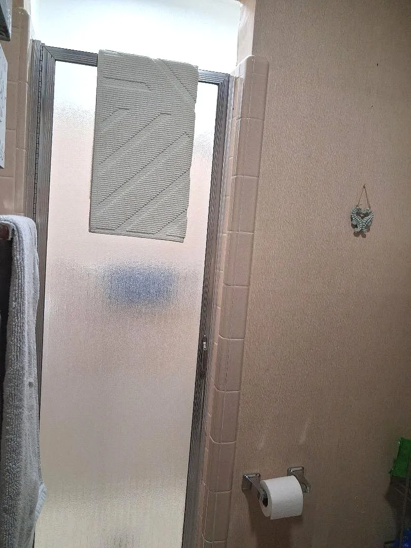WALK IN SHOWER