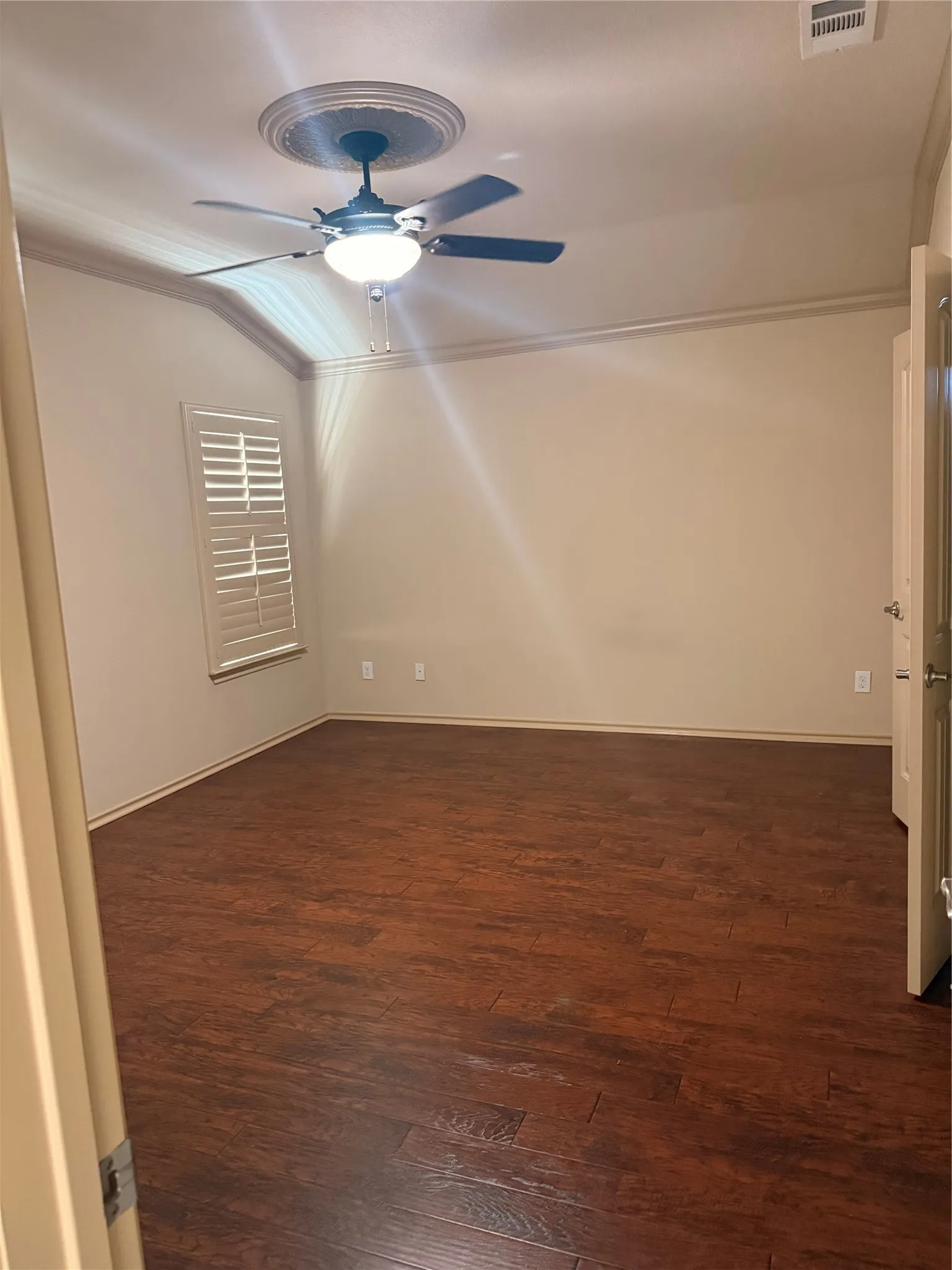 Single Family Residence For Sale in Tarrant County , 5049 Britton Ridge Lane, Fort Worth, Texas 76179, 3 Bedroom, 2 Bathroom, 2 Garage spaces, 1,399 Sqft, built in 2009, mls#21368059, Real Estate Agent in Fort Worth, Homes For Sale in Tarrant county, Homes For Sale in Fort Worth, Realtor in Fort Worth Texas, Real Estate Brokerage Independent Realty Texas, Luminita Cordes Realtor