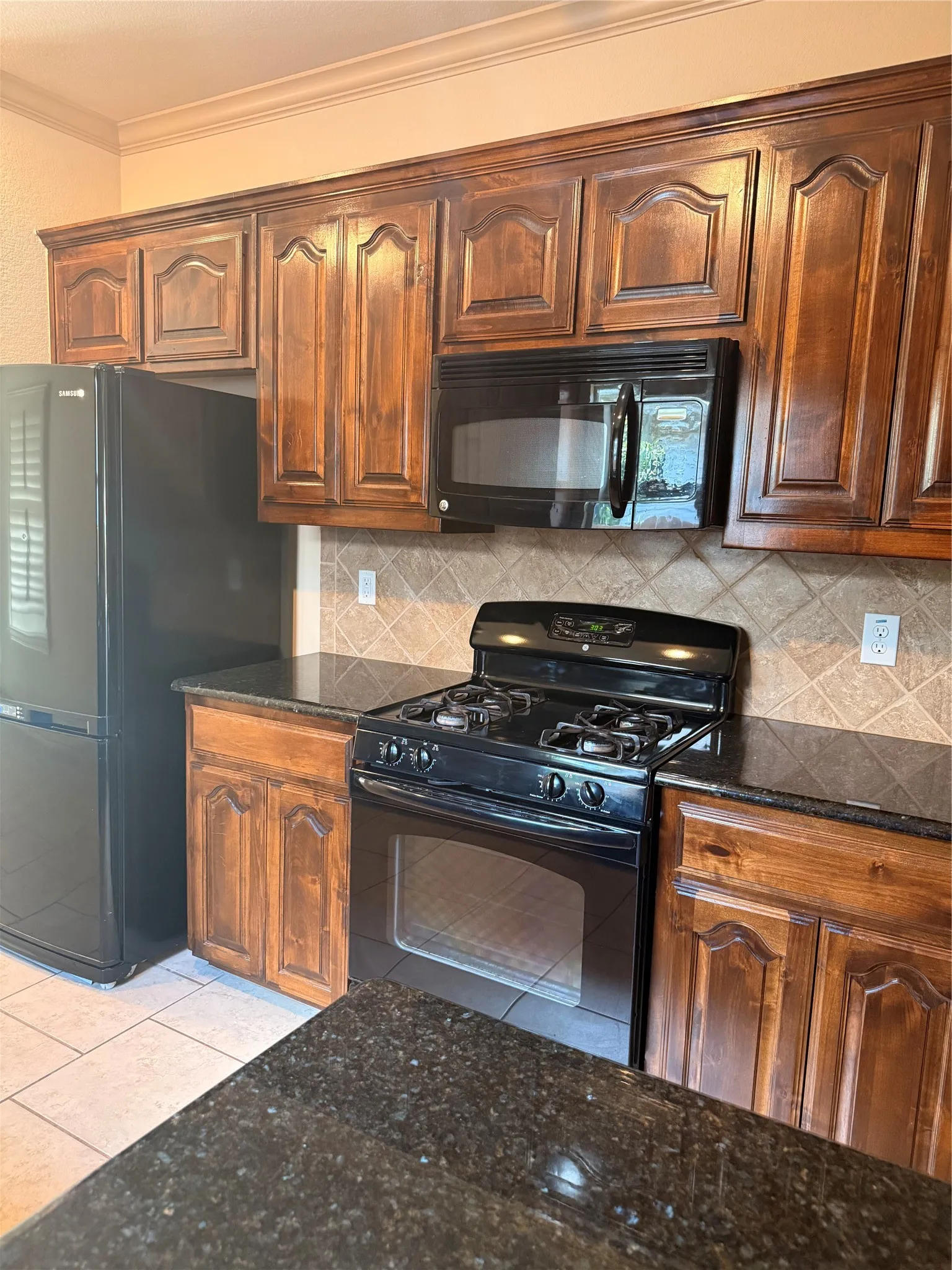 Single Family Residence For Sale in Tarrant County , 5049 Britton Ridge Lane, Fort Worth, Texas 76179, 3 Bedroom, 2 Bathroom, 2 Garage spaces, 1,399 Sqft, built in 2009, mls#21368059, Real Estate Agent in Fort Worth, Homes For Sale in Tarrant county, Homes For Sale in Fort Worth, Realtor in Fort Worth Texas, Real Estate Brokerage Independent Realty Texas, Luminita Cordes Realtor