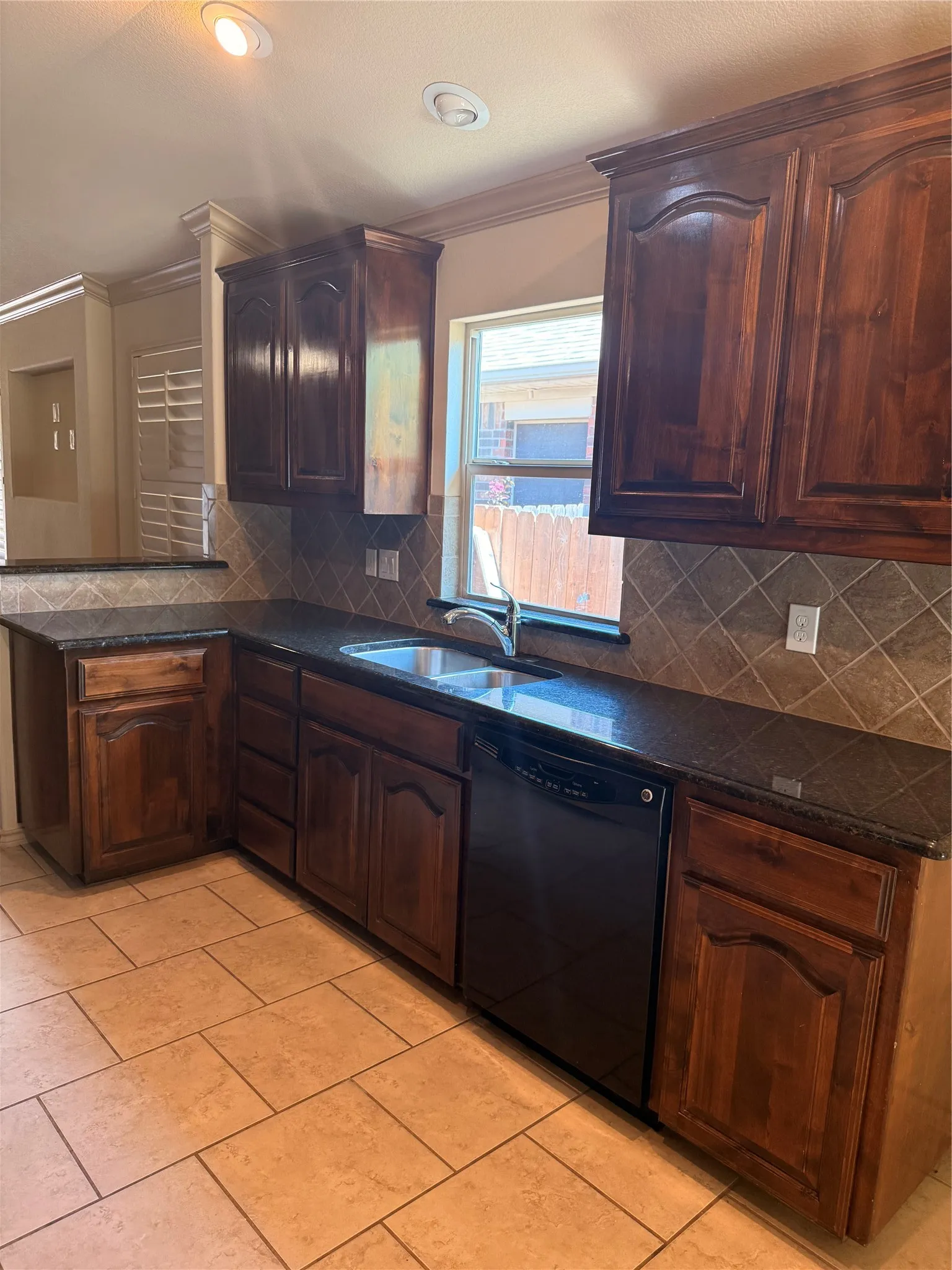Single Family Residence For Sale in Tarrant County , 5049 Britton Ridge Lane, Fort Worth, Texas 76179, 3 Bedroom, 2 Bathroom, 2 Garage spaces, 1,399 Sqft, built in 2009, mls#21368059, Real Estate Agent in Fort Worth, Homes For Sale in Tarrant county, Homes For Sale in Fort Worth, Realtor in Fort Worth Texas, Real Estate Brokerage Independent Realty Texas, Luminita Cordes Realtor