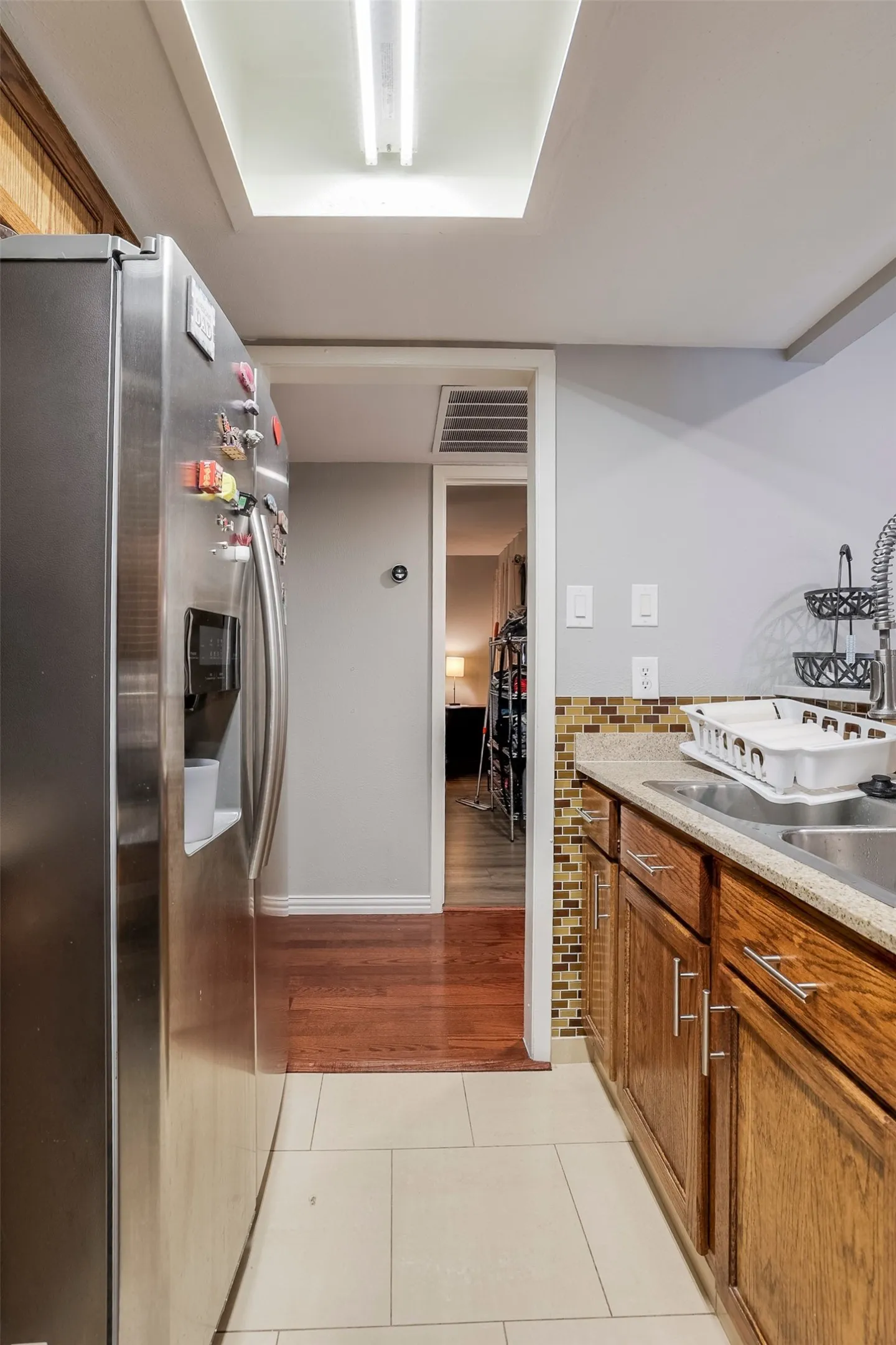 Condominium For Sale in Dallas County , 12830 Midway Road 2118, Dallas, Texas 75244, 3 Bedroom, 2 Bathroom, Garage spaces, 987 Sqft, built in 1970, mls#21367917, Real Estate Agent in Dallas, Homes For Sale in Dallas county, Homes For Sale in Dallas, Realtor in Dallas Texas, Real Estate Brokerage Independent Realty Texas, Luminita Cordes Realtor