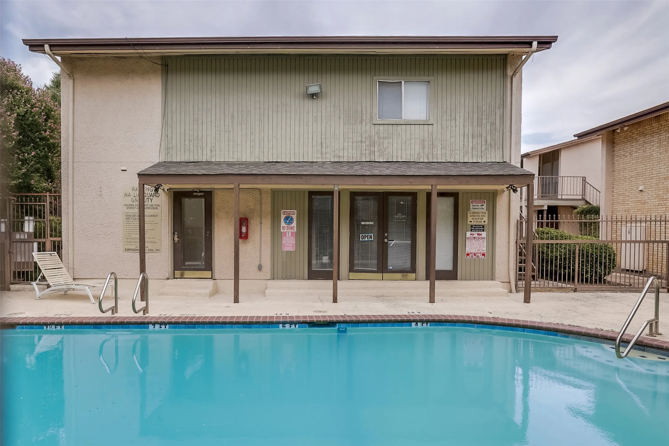 Condominium For Sale in Dallas County , 12830 Midway Road 2118, Dallas, Texas 75244, 3 Bedroom, 2 Bathroom, Garage spaces, 987 Sqft, built in 1970, mls#21367917, Real Estate Agent in Dallas, Homes For Sale in Dallas county, Homes For Sale in Dallas, Realtor in Dallas Texas, Real Estate Brokerage Independent Realty Texas, Luminita Cordes Realtor