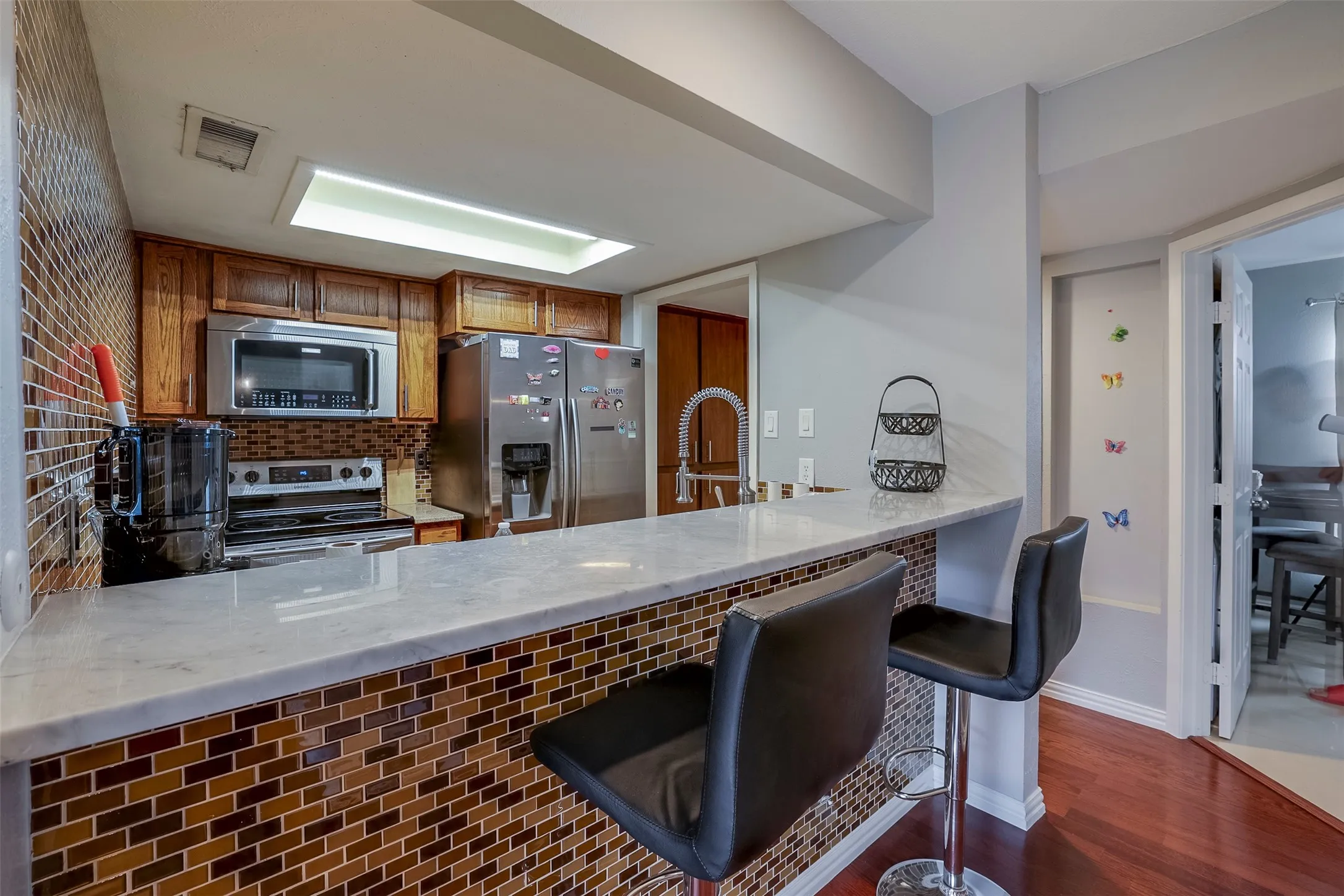 Condominium For Sale in Dallas County , 12830 Midway Road 2118, Dallas, Texas 75244, 3 Bedroom, 2 Bathroom, Garage spaces, 987 Sqft, built in 1970, mls#21367917, Real Estate Agent in Dallas, Homes For Sale in Dallas county, Homes For Sale in Dallas, Realtor in Dallas Texas, Real Estate Brokerage Independent Realty Texas, Luminita Cordes Realtor