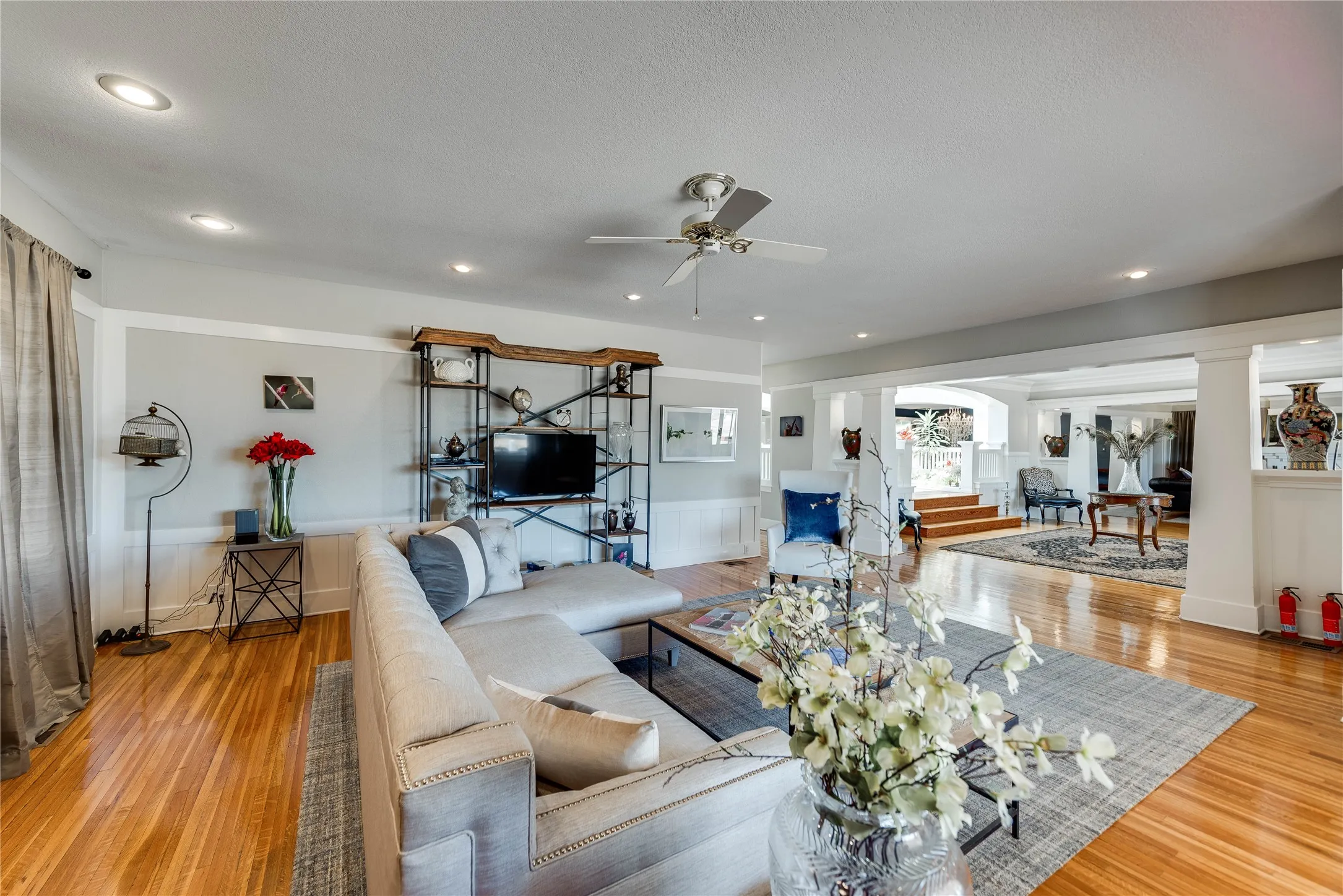 Single Family Residence For Sale in Nolan County , 1400 Sam Houston Street, Sweetwater, Texas 79556, 6 Bedroom, 8 Bathroom, 4 Garage spaces, 7,798 Sqft, built in 1912, mls#21368282, Real Estate Agent in Sweetwater, Homes For Sale in Nolan county, Homes For Sale in Sweetwater, Realtor in Sweetwater Texas, Real Estate Brokerage Independent Realty Texas, Luminita Cordes Realtor