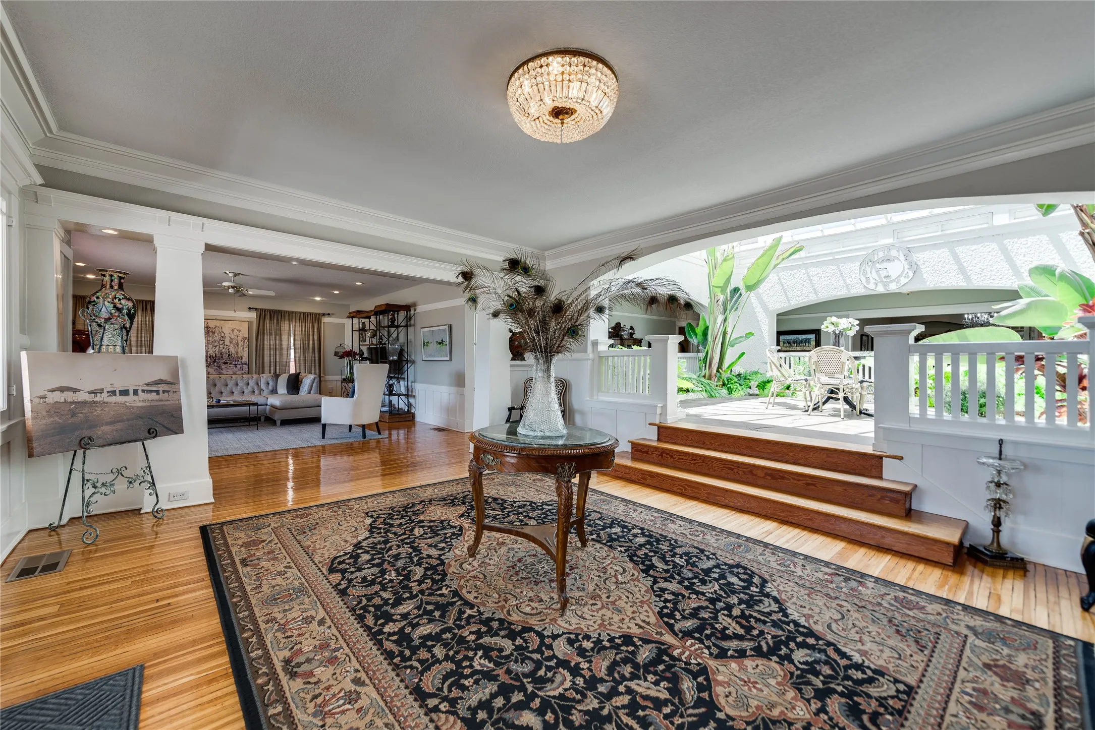Single Family Residence For Sale in Nolan County , 1400 Sam Houston Street, Sweetwater, Texas 79556, 6 Bedroom, 8 Bathroom, 4 Garage spaces, 7,798 Sqft, built in 1912, mls#21368282, Real Estate Agent in Sweetwater, Homes For Sale in Nolan county, Homes For Sale in Sweetwater, Realtor in Sweetwater Texas, Real Estate Brokerage Independent Realty Texas, Luminita Cordes Realtor