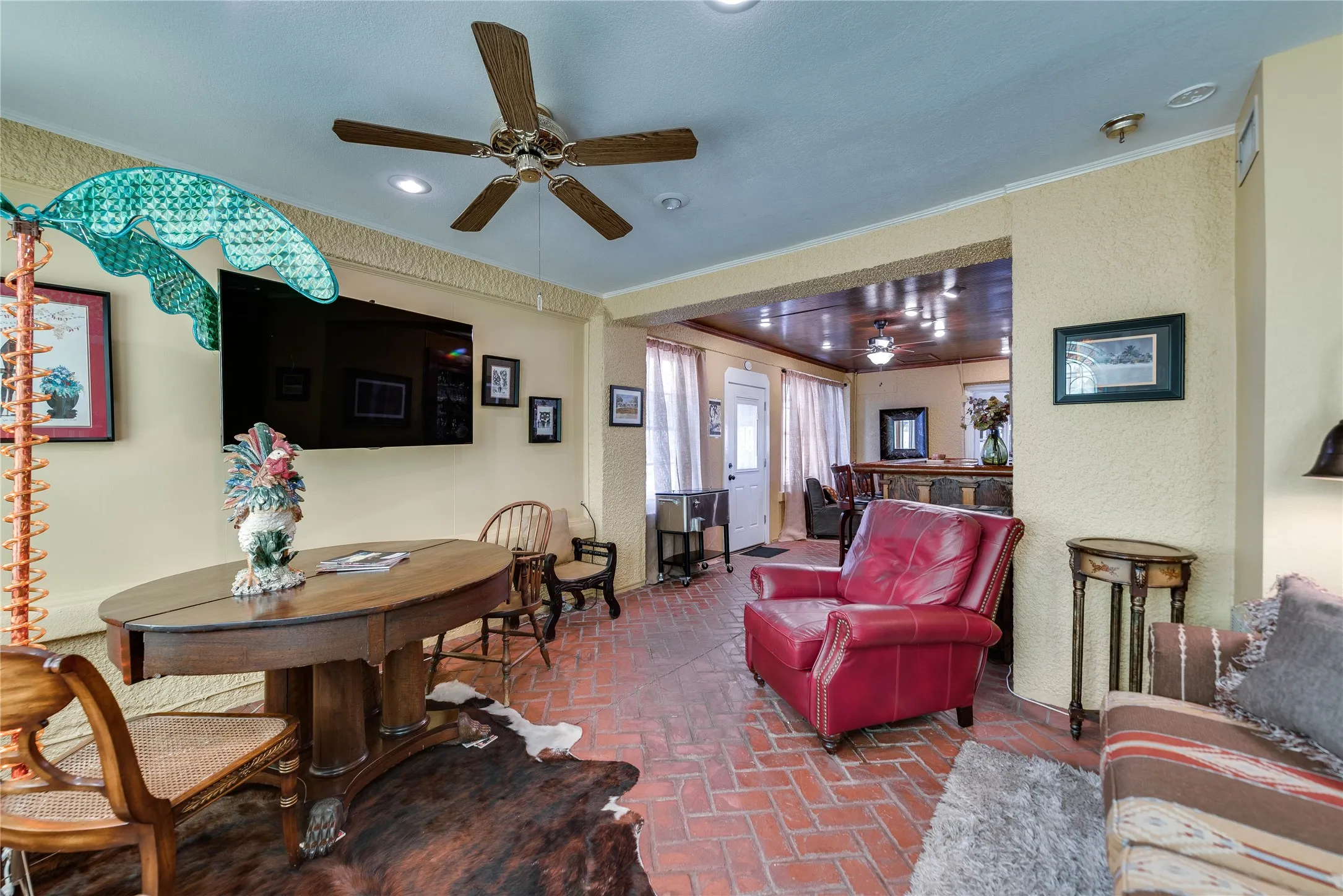 Single Family Residence For Sale in Nolan County , 1400 Sam Houston Street, Sweetwater, Texas 79556, 6 Bedroom, 8 Bathroom, 4 Garage spaces, 7,798 Sqft, built in 1912, mls#21368282, Real Estate Agent in Sweetwater, Homes For Sale in Nolan county, Homes For Sale in Sweetwater, Realtor in Sweetwater Texas, Real Estate Brokerage Independent Realty Texas, Luminita Cordes Realtor