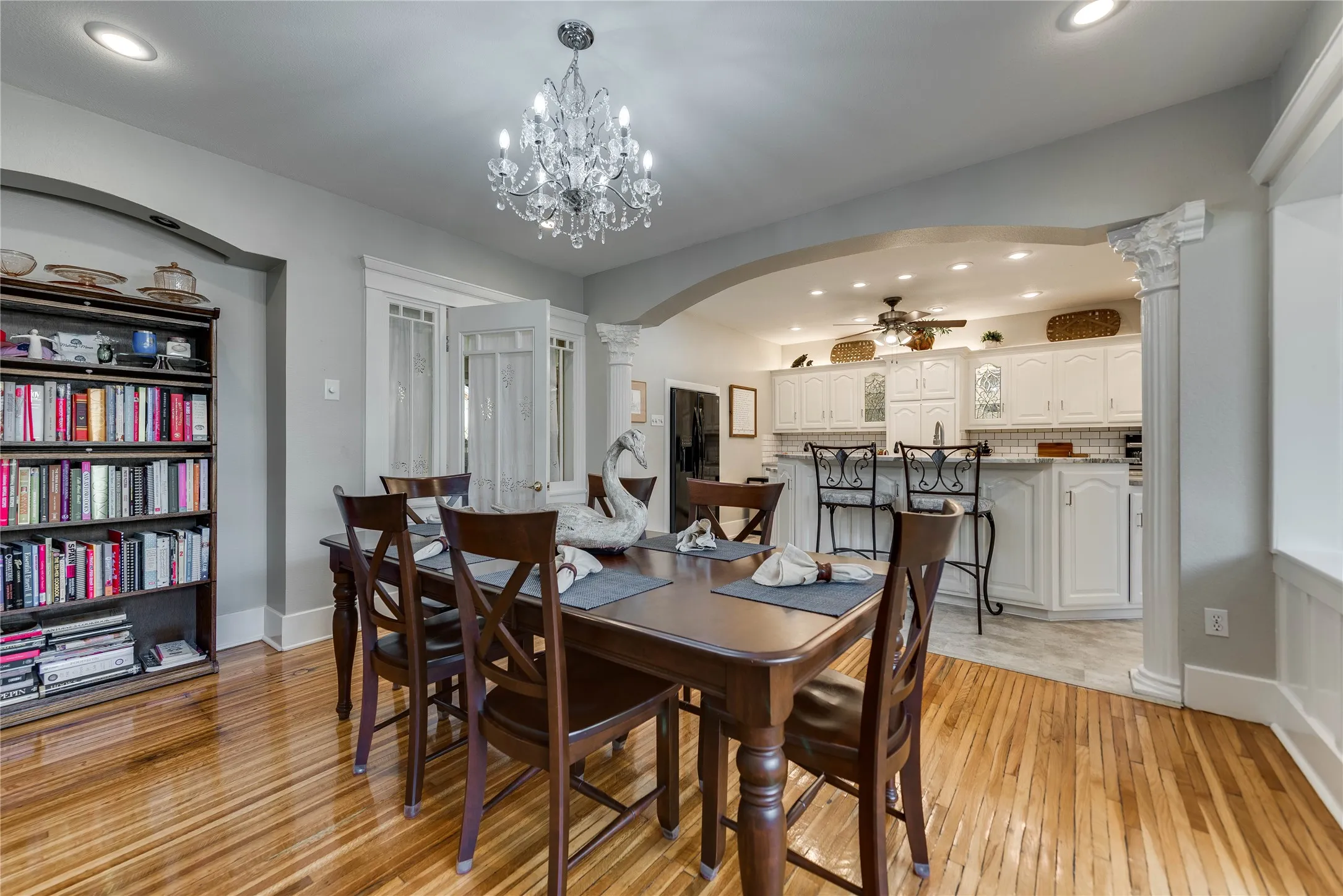 Single Family Residence For Sale in Nolan County , 1400 Sam Houston Street, Sweetwater, Texas 79556, 6 Bedroom, 8 Bathroom, 4 Garage spaces, 7,798 Sqft, built in 1912, mls#21368282, Real Estate Agent in Sweetwater, Homes For Sale in Nolan county, Homes For Sale in Sweetwater, Realtor in Sweetwater Texas, Real Estate Brokerage Independent Realty Texas, Luminita Cordes Realtor
