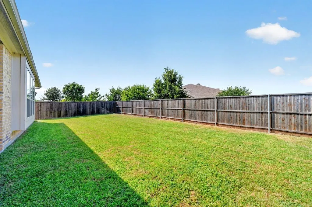 Single Family Residence For Sale in Rockwall County , 808 Knox Drive, Rockwall, Texas 75087, 3 Bedroom, 2 Bathroom, 2 Garage spaces, 2,355 Sqft, built in 2017, mls#21368081, Real Estate Agent in Rockwall, Homes For Sale in Rockwall county, Homes For Sale in Rockwall, Realtor in Rockwall Texas, Real Estate Brokerage Independent Realty Texas, Luminita Cordes Realtor
