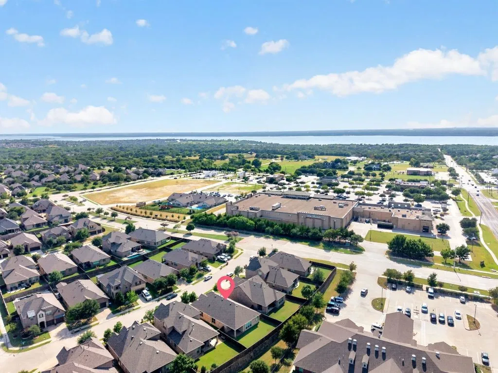 Single Family Residence For Sale in Rockwall County , 808 Knox Drive, Rockwall, Texas 75087, 3 Bedroom, 2 Bathroom, 2 Garage spaces, 2,355 Sqft, built in 2017, mls#21368081, Real Estate Agent in Rockwall, Homes For Sale in Rockwall county, Homes For Sale in Rockwall, Realtor in Rockwall Texas, Real Estate Brokerage Independent Realty Texas, Luminita Cordes Realtor