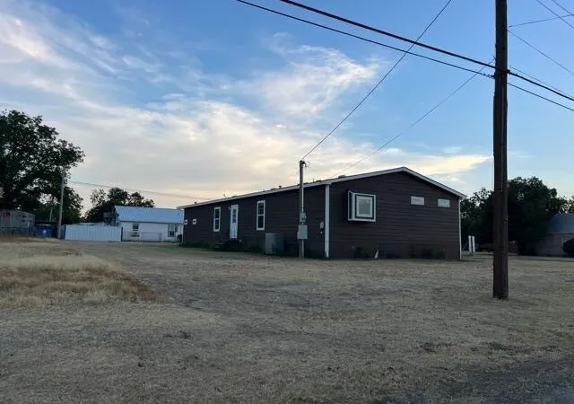 Manufactured Home For Sale in Knox County , 209 N Avenue C, Knox City, Texas 79529, 3 Bedroom, 2 Bathroom, Garage spaces, 2,014 Sqft, built in 2017, mls#21368272, Real Estate Agent in Knox City, Homes For Sale in Knox county, Homes For Sale in Knox City, Realtor in Knox City Texas, Real Estate Brokerage Independent Realty Texas, Luminita Cordes Realtor