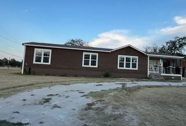 Manufactured Home For Sale in Knox County , 209 N Avenue C, Knox City, Texas 79529, 3 Bedroom, 2 Bathroom, Garage spaces, 2,014 Sqft, built in 2017, mls#21368272, Real Estate Agent in Knox City, Homes For Sale in Knox county, Homes For Sale in Knox City, Realtor in Knox City Texas, Real Estate Brokerage Independent Realty Texas, Luminita Cordes Realtor