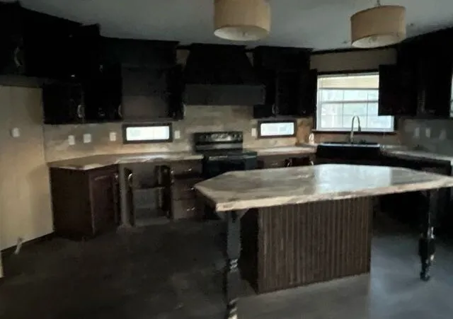 Manufactured Home For Sale in Knox County , 209 N Avenue C, Knox City, Texas 79529, 3 Bedroom, 2 Bathroom, Garage spaces, 2,014 Sqft, built in 2017, mls#21368272, Real Estate Agent in Knox City, Homes For Sale in Knox county, Homes For Sale in Knox City, Realtor in Knox City Texas, Real Estate Brokerage Independent Realty Texas, Luminita Cordes Realtor