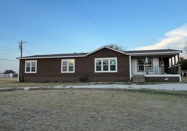 Manufactured Home For Sale in Knox County , 209 N Avenue C, Knox City, Texas 79529, 3 Bedroom, 2 Bathroom, Garage spaces, 2,014 Sqft, built in 2017, mls#21368272, Real Estate Agent in Knox City, Homes For Sale in Knox county, Homes For Sale in Knox City, Realtor in Knox City Texas, Real Estate Brokerage Independent Realty Texas, Luminita Cordes Realtor
