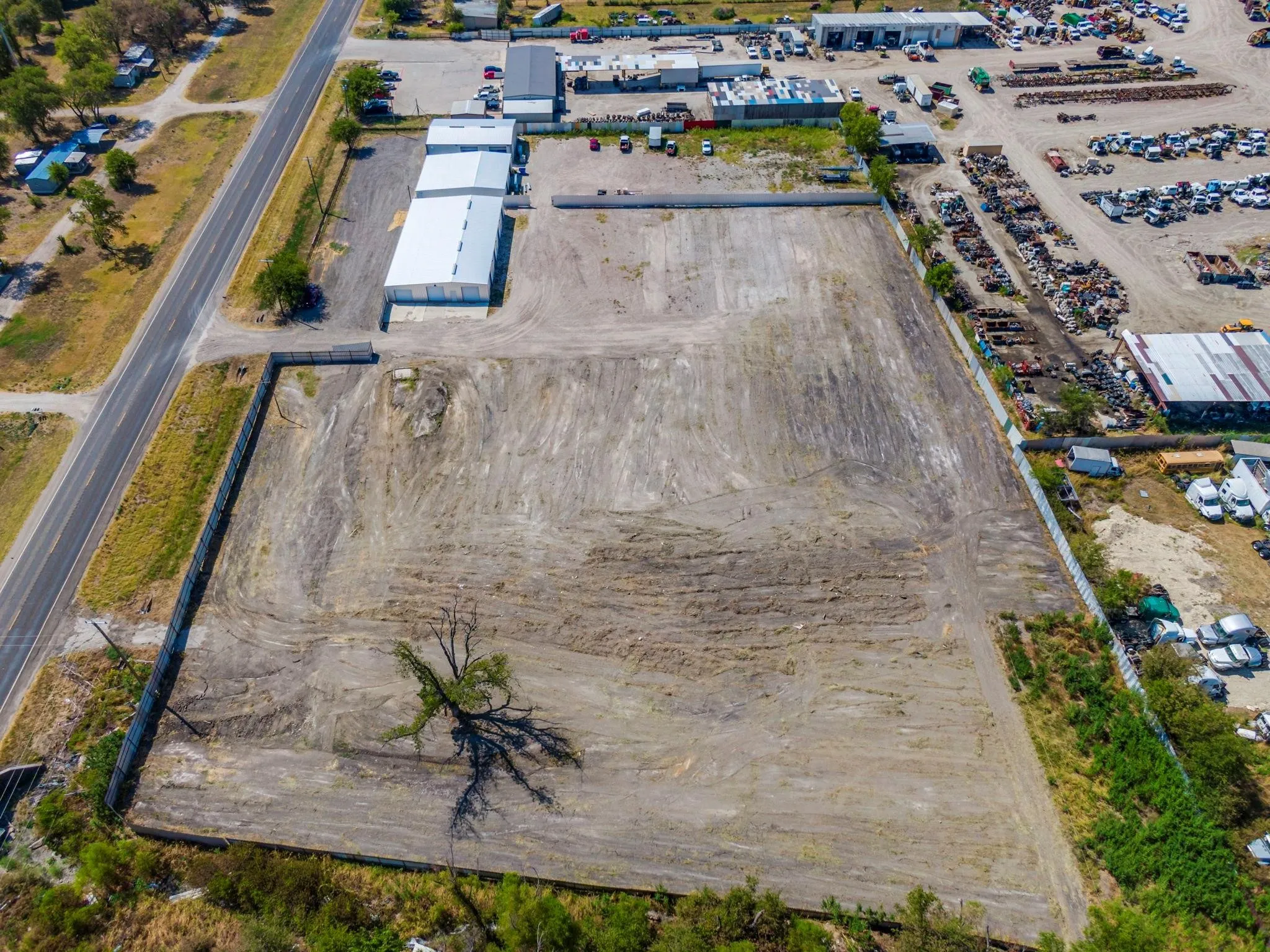 Improved Land For Sale in Ellis County , 3026 S Highway 77, Waxahachie, Texas 75165, 0, 0, Garage spaces, 0 Sqft, built in 2006, Price $2,950,000, mls#21368296, Real Estate Agent in Waxahachie, Homes For Sale in Ellis county, Homes For Sale in Waxahachie, Realtor in Waxahachie Texas, Real Estate Brokerage Independent Realty Texas, Luminita Cordes Realtor