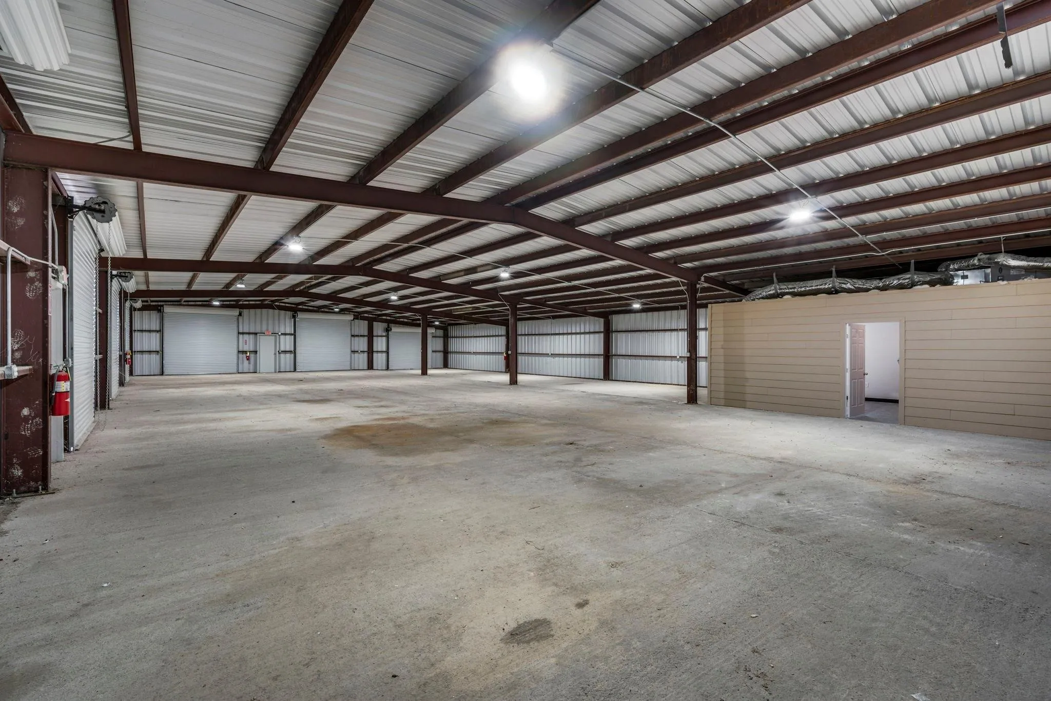 Improved Land For Sale in Ellis County , 3026 S Highway 77, Waxahachie, Texas 75165, 0, 0, Garage spaces, 0 Sqft, built in 2006, Price $2,950,000, mls#21368296, Real Estate Agent in Waxahachie, Homes For Sale in Ellis county, Homes For Sale in Waxahachie, Realtor in Waxahachie Texas, Real Estate Brokerage Independent Realty Texas, Luminita Cordes Realtor