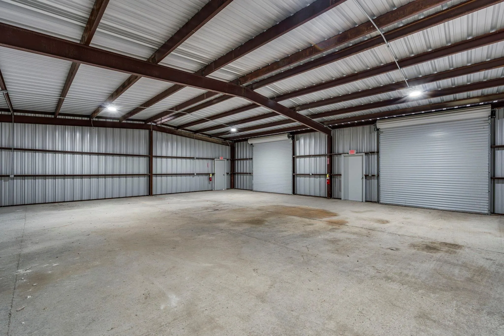 Improved Land For Sale in Ellis County , 3026 S Highway 77, Waxahachie, Texas 75165, 0, 0, Garage spaces, 0 Sqft, built in 2006, Price $2,950,000, mls#21368296, Real Estate Agent in Waxahachie, Homes For Sale in Ellis county, Homes For Sale in Waxahachie, Realtor in Waxahachie Texas, Real Estate Brokerage Independent Realty Texas, Luminita Cordes Realtor