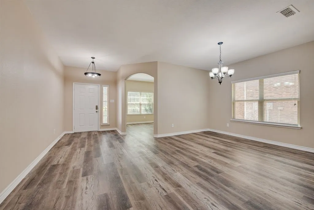Single Family Residence For Rent in Denton County , 1900 Abby Creek Drive, Little Elm, Texas 75068, 4 Bedroom, 3 Bathroom, 2 Garage spaces, 3,283 Sqft, built in 2015, mls#21368292, Real Estate Agent in Little Elm, Homes For Rent in Denton county, Homes For Rent in Little Elm, Realtor in Little Elm Texas, Real Estate Brokerage Independent Realty Texas, Luminita Cordes Realtor