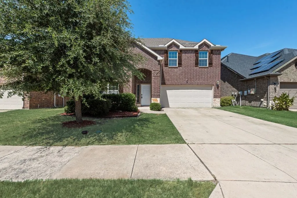 Single Family Residence For Rent in Denton County , 1900 Abby Creek Drive, Little Elm, Texas 75068, 4 Bedroom, 3 Bathroom, 2 Garage spaces, 3,283 Sqft, built in 2015, mls#21368292, Real Estate Agent in Little Elm, Homes For Rent in Denton county, Homes For Rent in Little Elm, Realtor in Little Elm Texas, Real Estate Brokerage Independent Realty Texas, Luminita Cordes Realtor