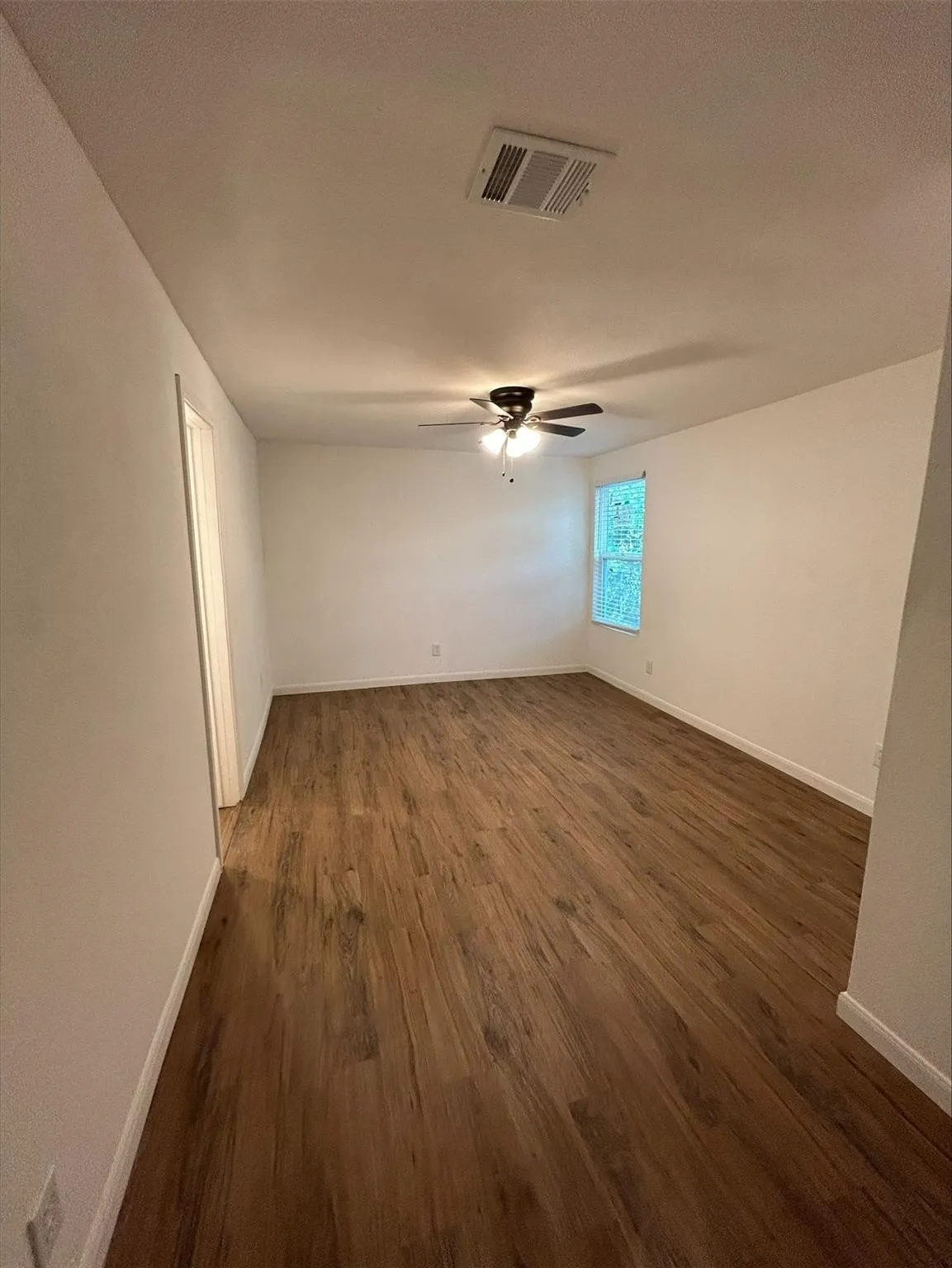 Single Family Residence For Rent in Grayson County , 705 E Jones Street, Sherman, Texas 75090, 3 Bedroom, 2 Bathroom, Garage spaces, 1,016 Sqft, built in 1930, mls#21368297, Real Estate Agent in Sherman, Homes For Rent in Grayson county, Homes For Rent in Sherman, Realtor in Sherman Texas, Real Estate Brokerage Independent Realty Texas, Luminita Cordes Realtor