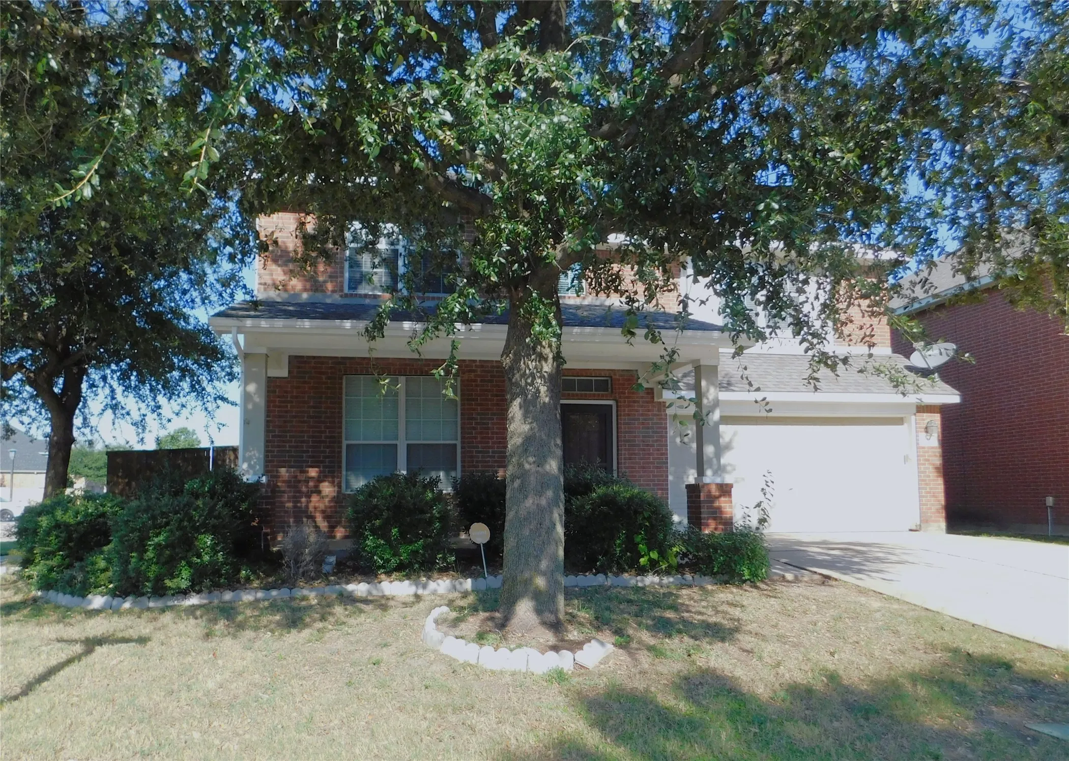 Single Family Residence For Sale in Denton County , 316 Hummingbird Drive, Little Elm, Texas 75068, 4 Bedroom, 4 Bathroom, 2 Garage spaces, 2,928 Sqft, built in 2006, Price $349,900, mls#21368242, Real Estate Agent in Little Elm, Homes For Sale in Denton county, Homes For Sale in Little Elm, Realtor in Little Elm Texas, Real Estate Brokerage Independent Realty Texas, Luminita Cordes Realtor