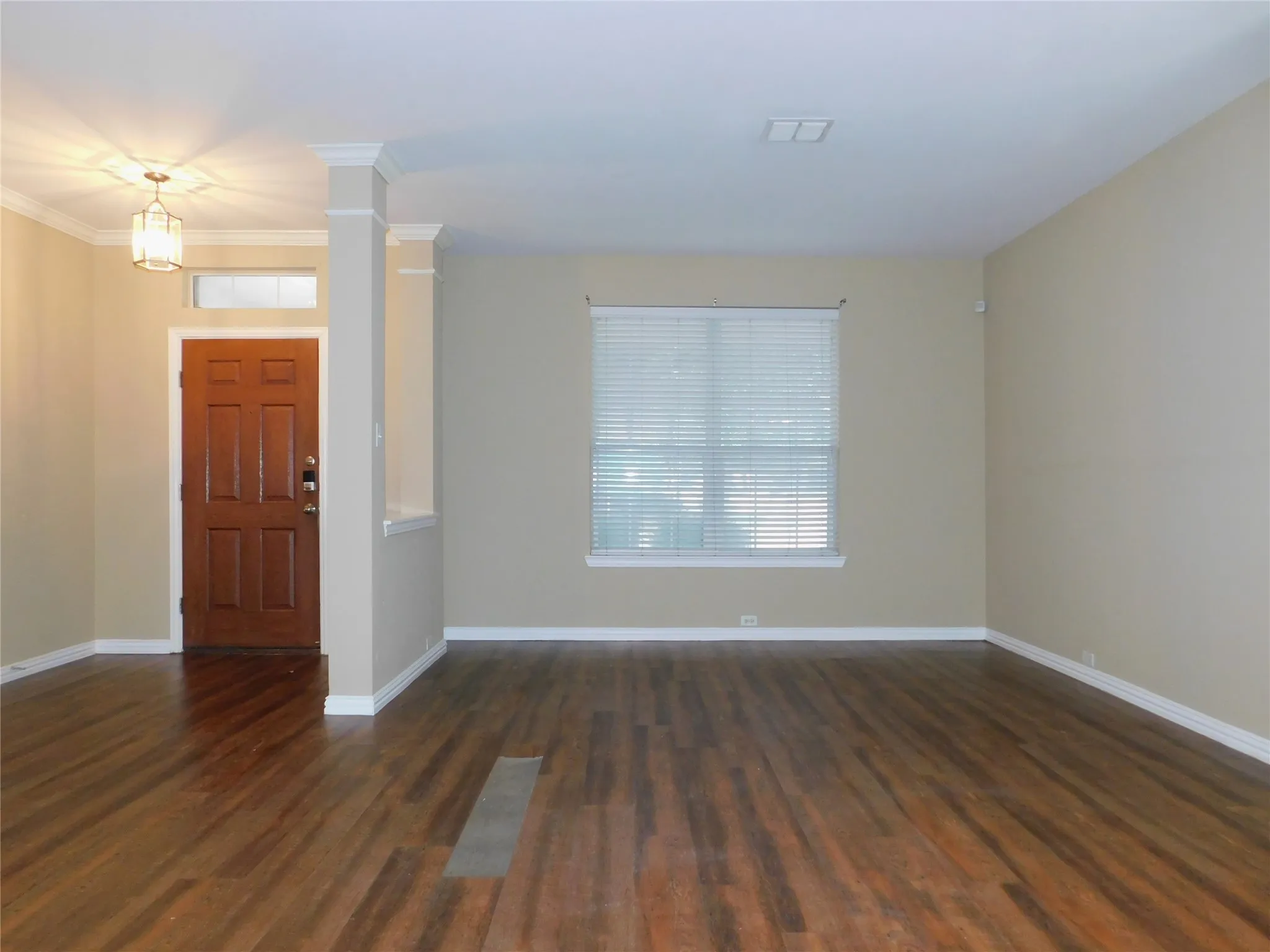 Single Family Residence For Sale in Denton County , 316 Hummingbird Drive, Little Elm, Texas 75068, 4 Bedroom, 4 Bathroom, 2 Garage spaces, 2,928 Sqft, built in 2006, Price $349,900, mls#21368242, Real Estate Agent in Little Elm, Homes For Sale in Denton county, Homes For Sale in Little Elm, Realtor in Little Elm Texas, Real Estate Brokerage Independent Realty Texas, Luminita Cordes Realtor