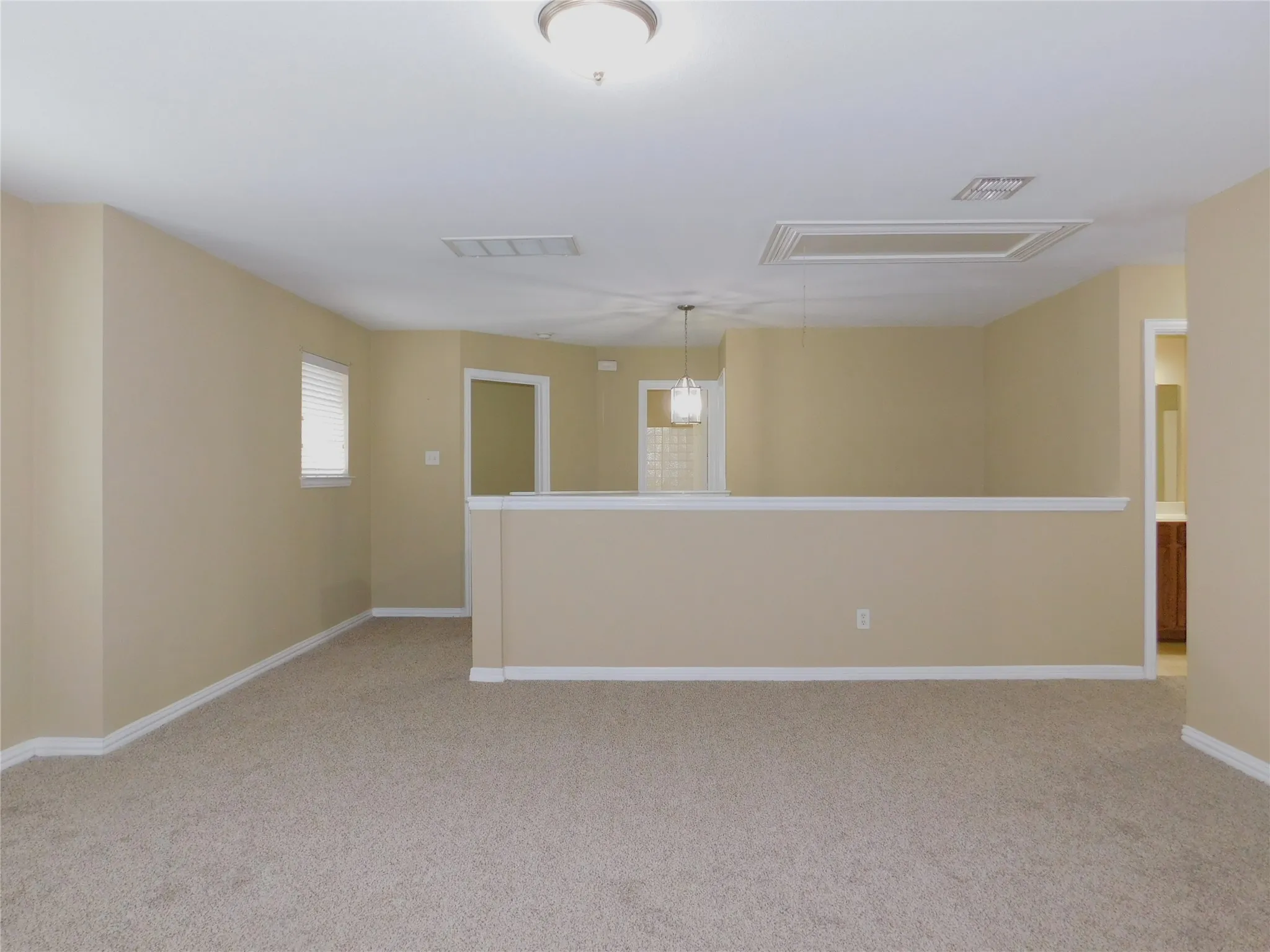 Single Family Residence For Sale in Denton County , 316 Hummingbird Drive, Little Elm, Texas 75068, 4 Bedroom, 4 Bathroom, 2 Garage spaces, 2,928 Sqft, built in 2006, Price $349,900, mls#21368242, Real Estate Agent in Little Elm, Homes For Sale in Denton county, Homes For Sale in Little Elm, Realtor in Little Elm Texas, Real Estate Brokerage Independent Realty Texas, Luminita Cordes Realtor