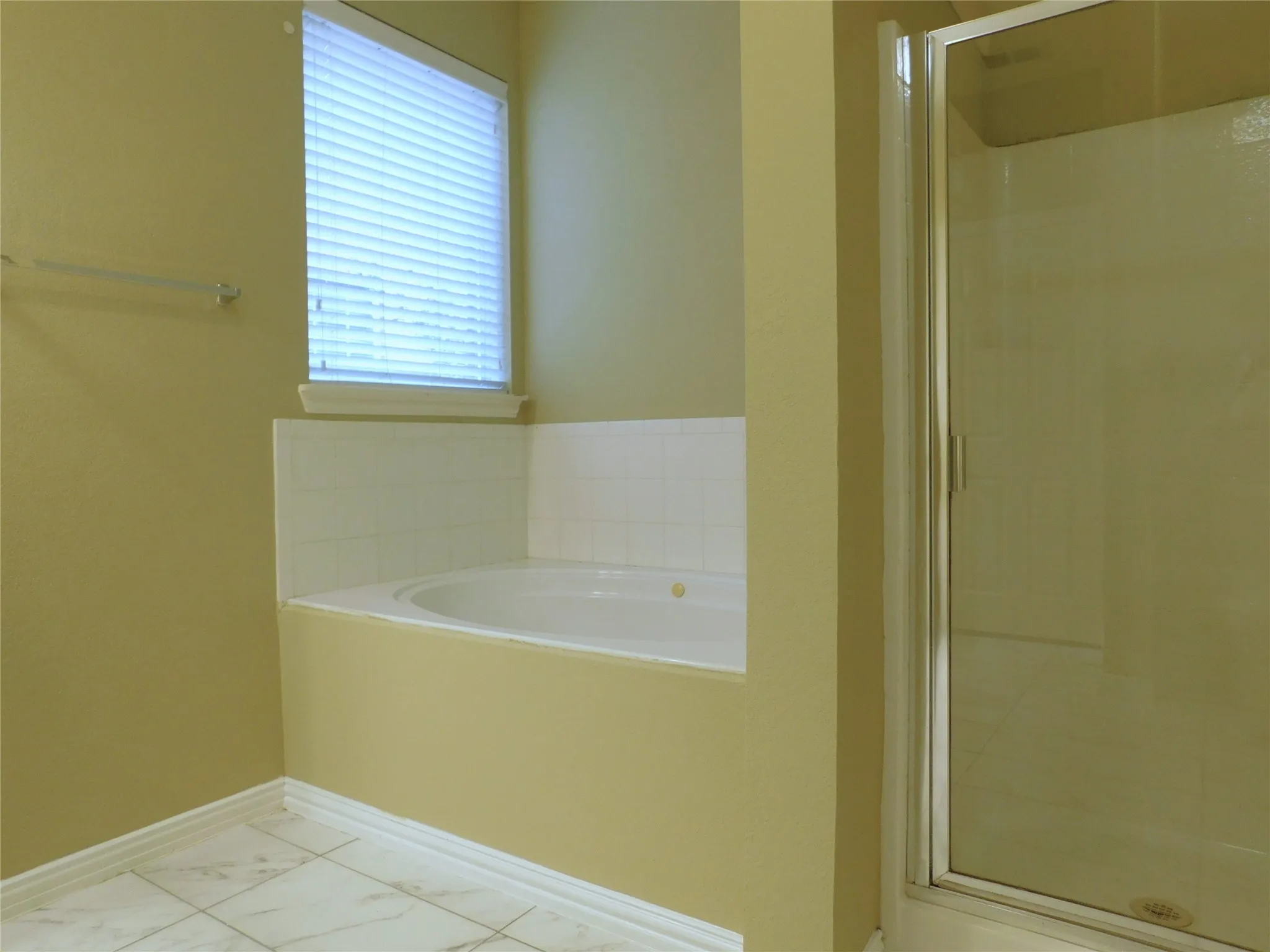 Single Family Residence For Sale in Denton County , 316 Hummingbird Drive, Little Elm, Texas 75068, 4 Bedroom, 4 Bathroom, 2 Garage spaces, 2,928 Sqft, built in 2006, Price $349,900, mls#21368242, Real Estate Agent in Little Elm, Homes For Sale in Denton county, Homes For Sale in Little Elm, Realtor in Little Elm Texas, Real Estate Brokerage Independent Realty Texas, Luminita Cordes Realtor