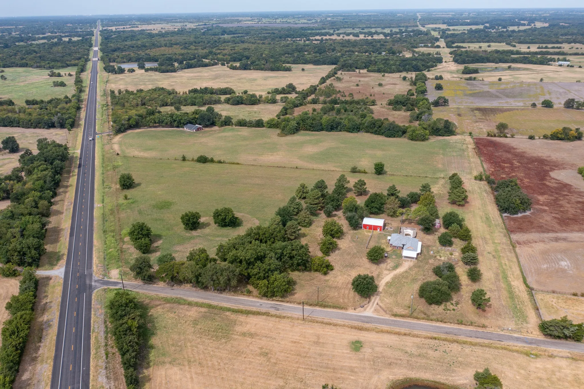 Single Family Residence For Sale in Hunt County , 3016 County Road 4405, Commerce, Texas 75428, 3 Bedroom, 2 Bathroom, 2 Garage spaces, 1,348 Sqft, built in 1993, Price $575,000, mls#21367213, Real Estate Agent in Commerce, Homes For Sale in Hunt county, Homes For Sale in Commerce, Realtor in Commerce Texas, Real Estate Brokerage Independent Realty Texas, Luminita Cordes Realtor