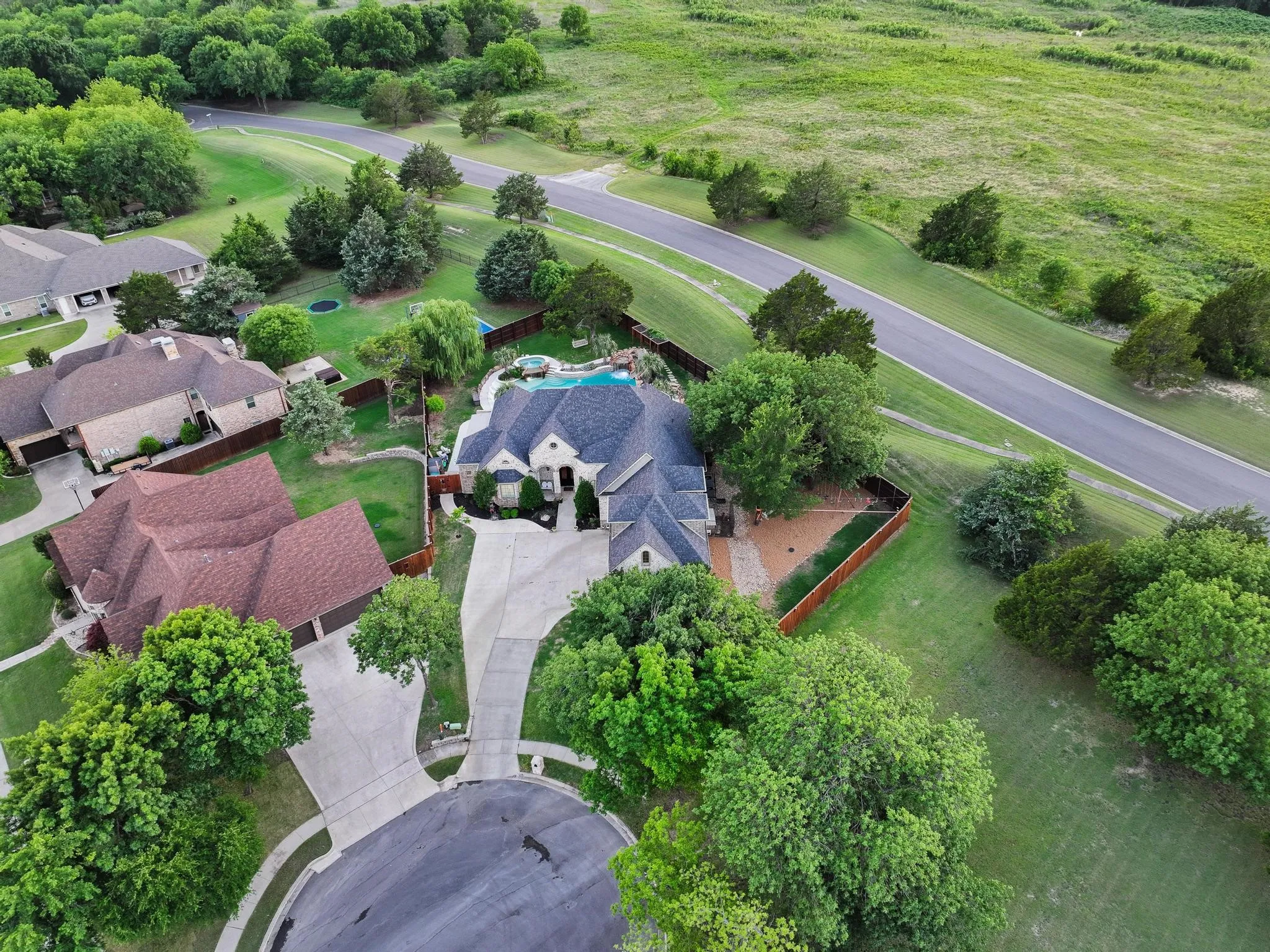 Single Family Residence For Sale in Grayson County , 1702 Verdi Lane, Sherman, Texas 75090, 3 Bedroom, 5 Bathroom, 3 Garage spaces, 3,905 Sqft, built in 2017, mls#21368227, Real Estate Agent in Sherman, Homes For Sale in Grayson county, Homes For Sale in Sherman, Realtor in Sherman Texas, Real Estate Brokerage Independent Realty Texas, Luminita Cordes Realtor