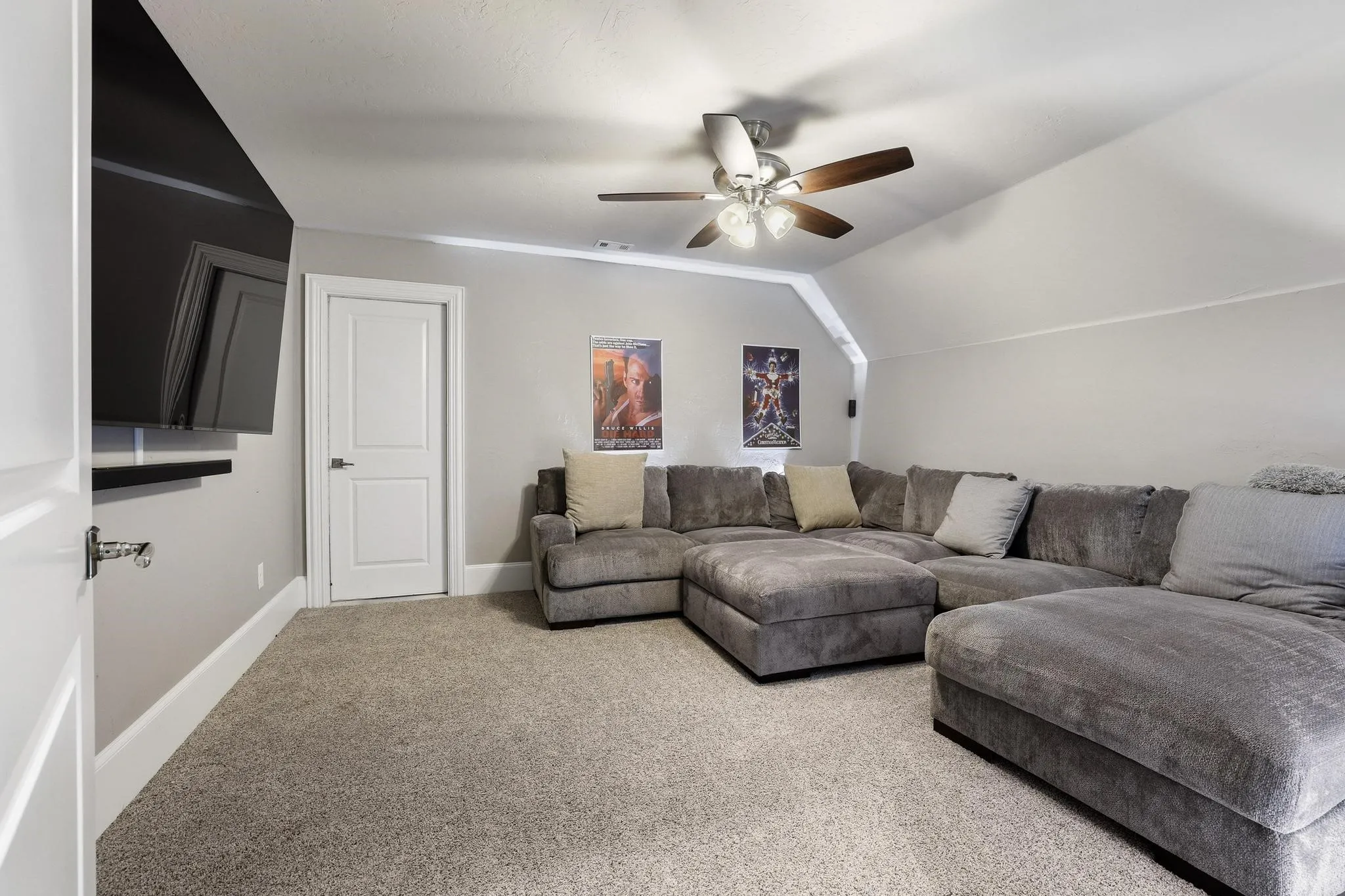 Single Family Residence For Sale in Grayson County , 1702 Verdi Lane, Sherman, Texas 75090, 3 Bedroom, 5 Bathroom, 3 Garage spaces, 3,905 Sqft, built in 2017, mls#21368227, Real Estate Agent in Sherman, Homes For Sale in Grayson county, Homes For Sale in Sherman, Realtor in Sherman Texas, Real Estate Brokerage Independent Realty Texas, Luminita Cordes Realtor