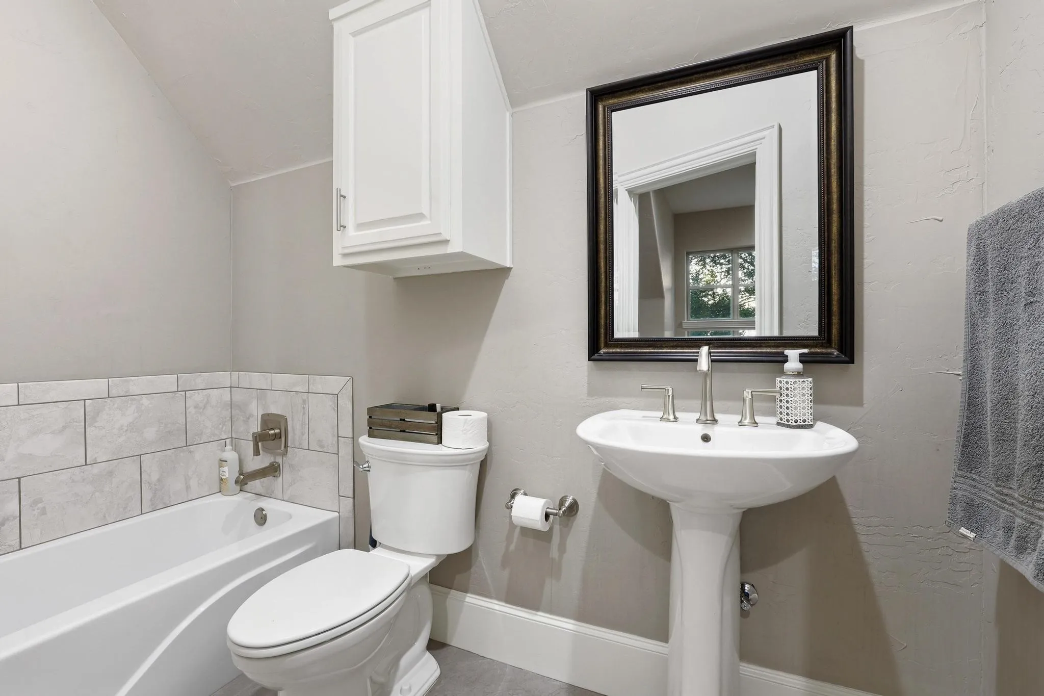 Single Family Residence For Sale in Grayson County , 1702 Verdi Lane, Sherman, Texas 75090, 3 Bedroom, 5 Bathroom, 3 Garage spaces, 3,905 Sqft, built in 2017, mls#21368227, Real Estate Agent in Sherman, Homes For Sale in Grayson county, Homes For Sale in Sherman, Realtor in Sherman Texas, Real Estate Brokerage Independent Realty Texas, Luminita Cordes Realtor