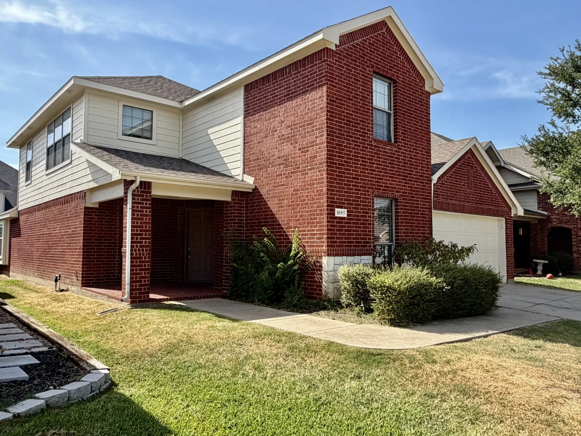 Single Family Residence For Rent in Denton County , 1005 Tallahassee Drive, Denton, Texas 76208, 6 Bedroom, 4 Bathroom, 2 Garage spaces, 3,440 Sqft, built in 2006, mls#21362327, Real Estate Agent in Denton, Homes For Rent in Denton county, Homes For Rent in Denton, Realtor in Denton Texas, Real Estate Brokerage Independent Realty Texas, Luminita Cordes Realtor